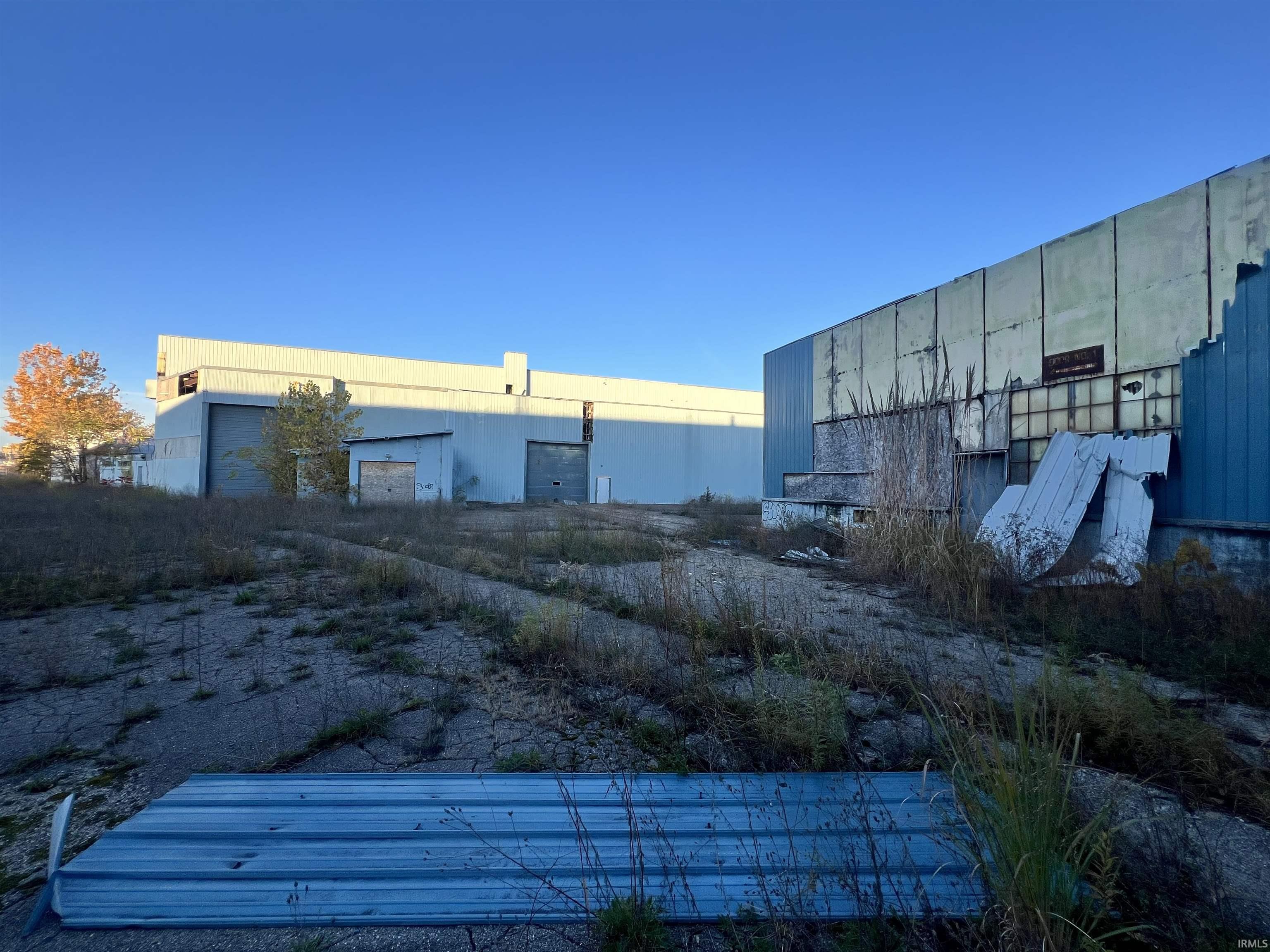 Photo 1 of 929 N Michigan Street