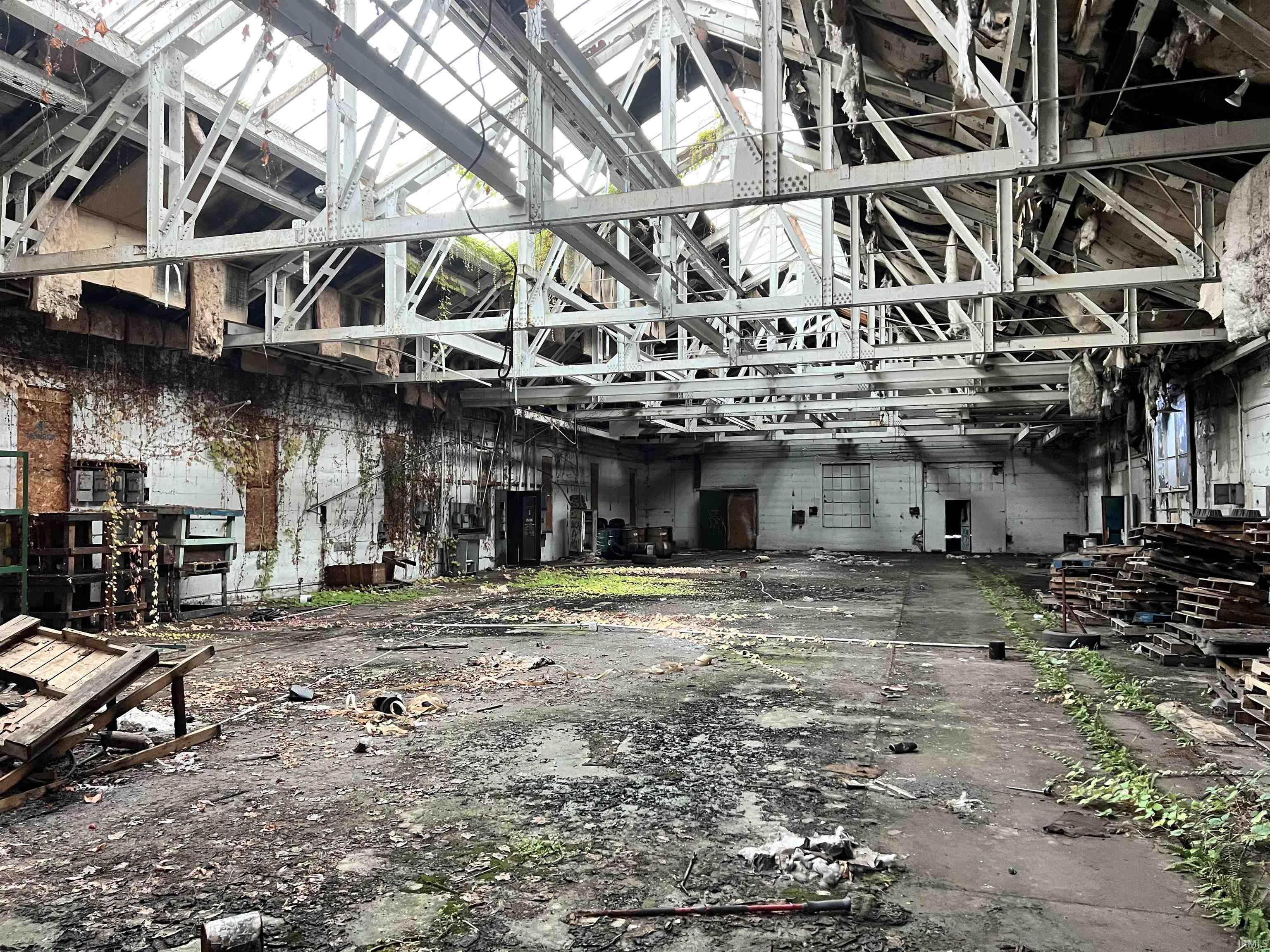 Photo 13 of 929 N Michigan Street