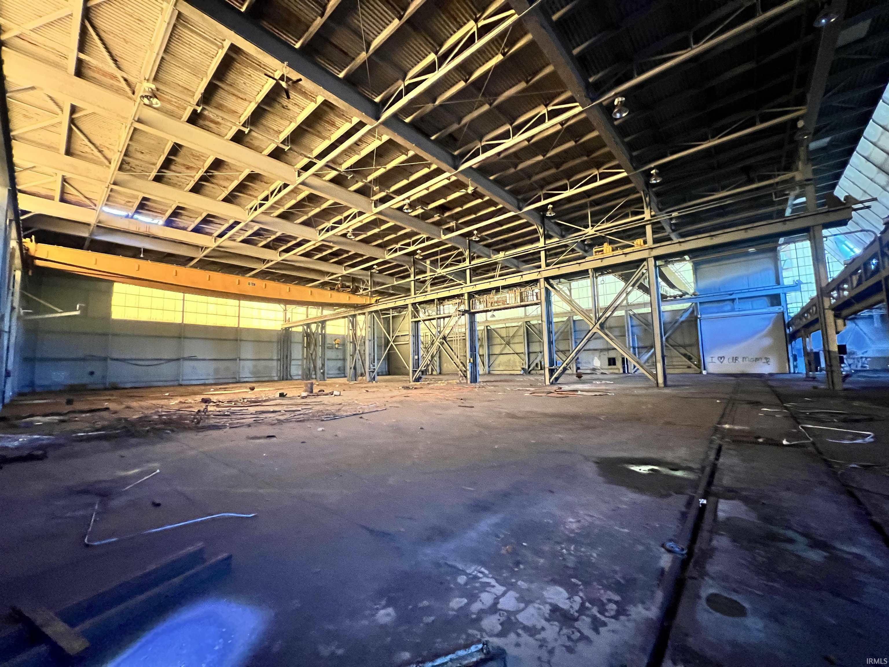 Photo 16 of 929 N Michigan Street