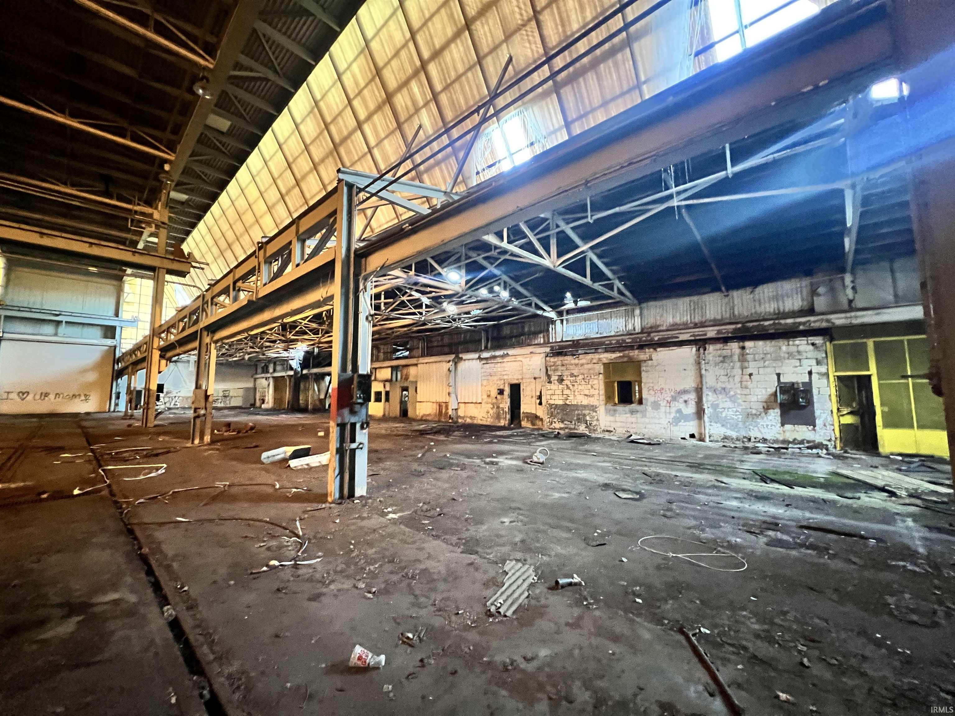 Photo 17 of 929 N Michigan Street