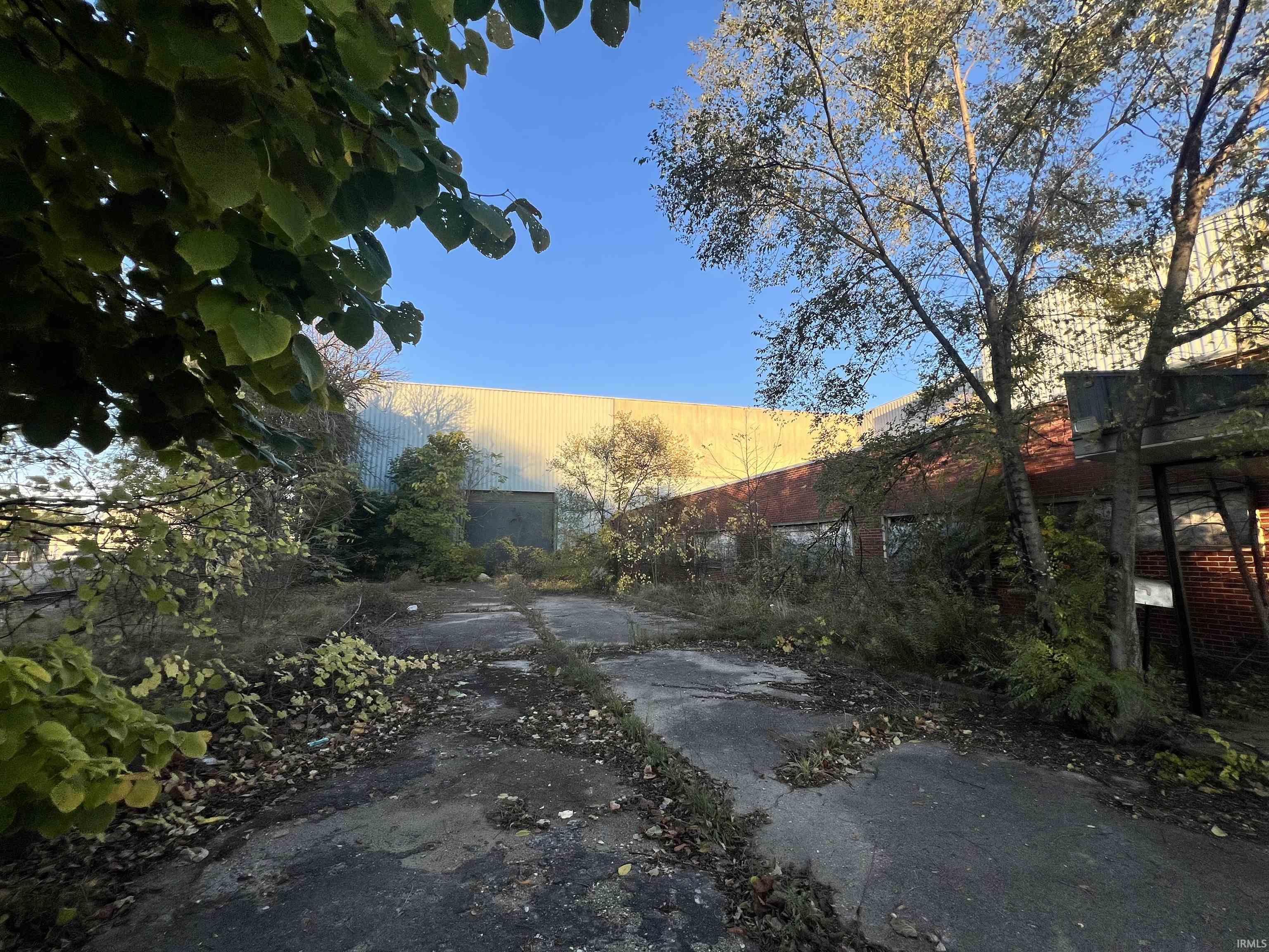 Photo 20 of 929 N Michigan Street