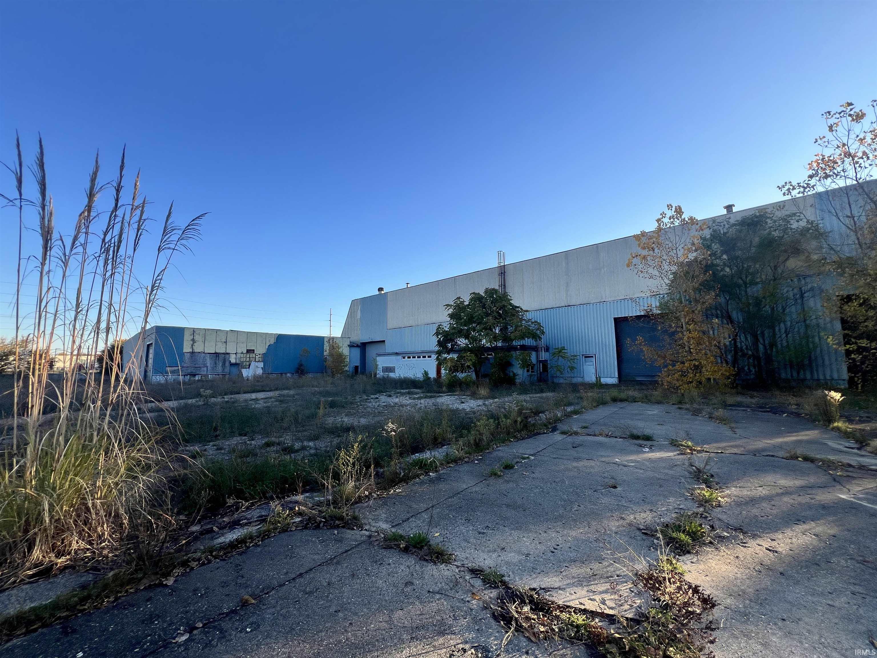 Photo 26 of 929 N Michigan Street