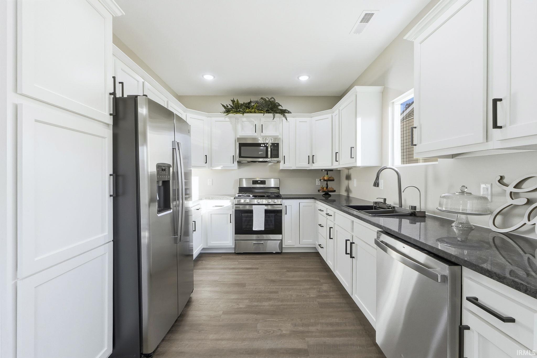 Photo 10 of 2812 Drexel Avenue