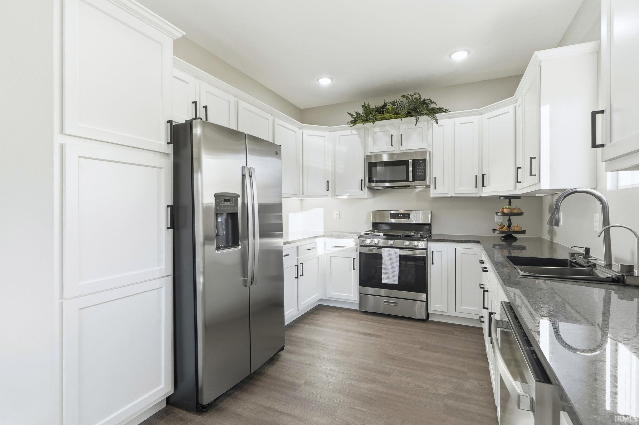 Photo 11 of 2812 Drexel Avenue