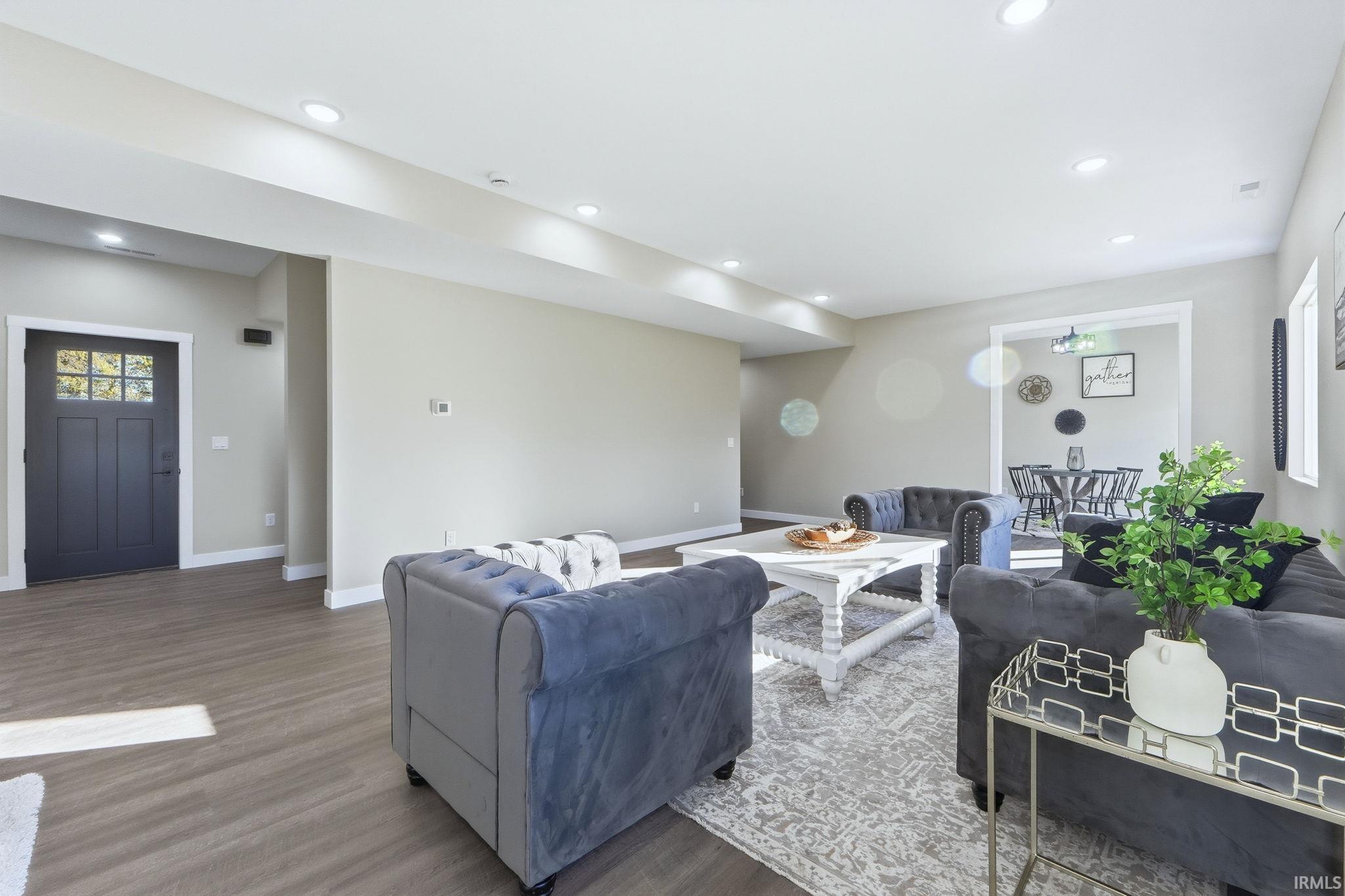 Photo 3 of 2812 Drexel Avenue