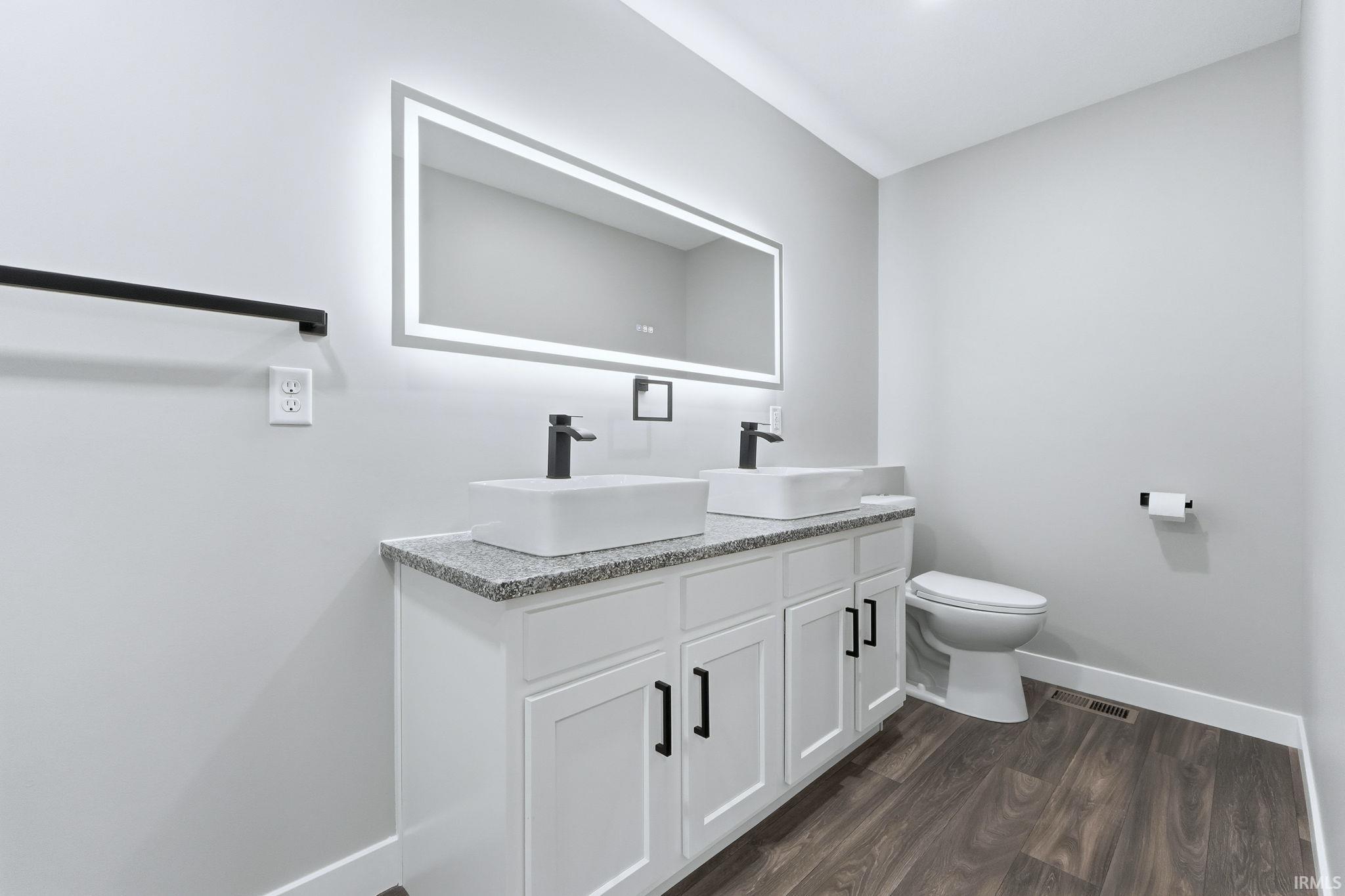 Photo 31 of 2812 Drexel Avenue