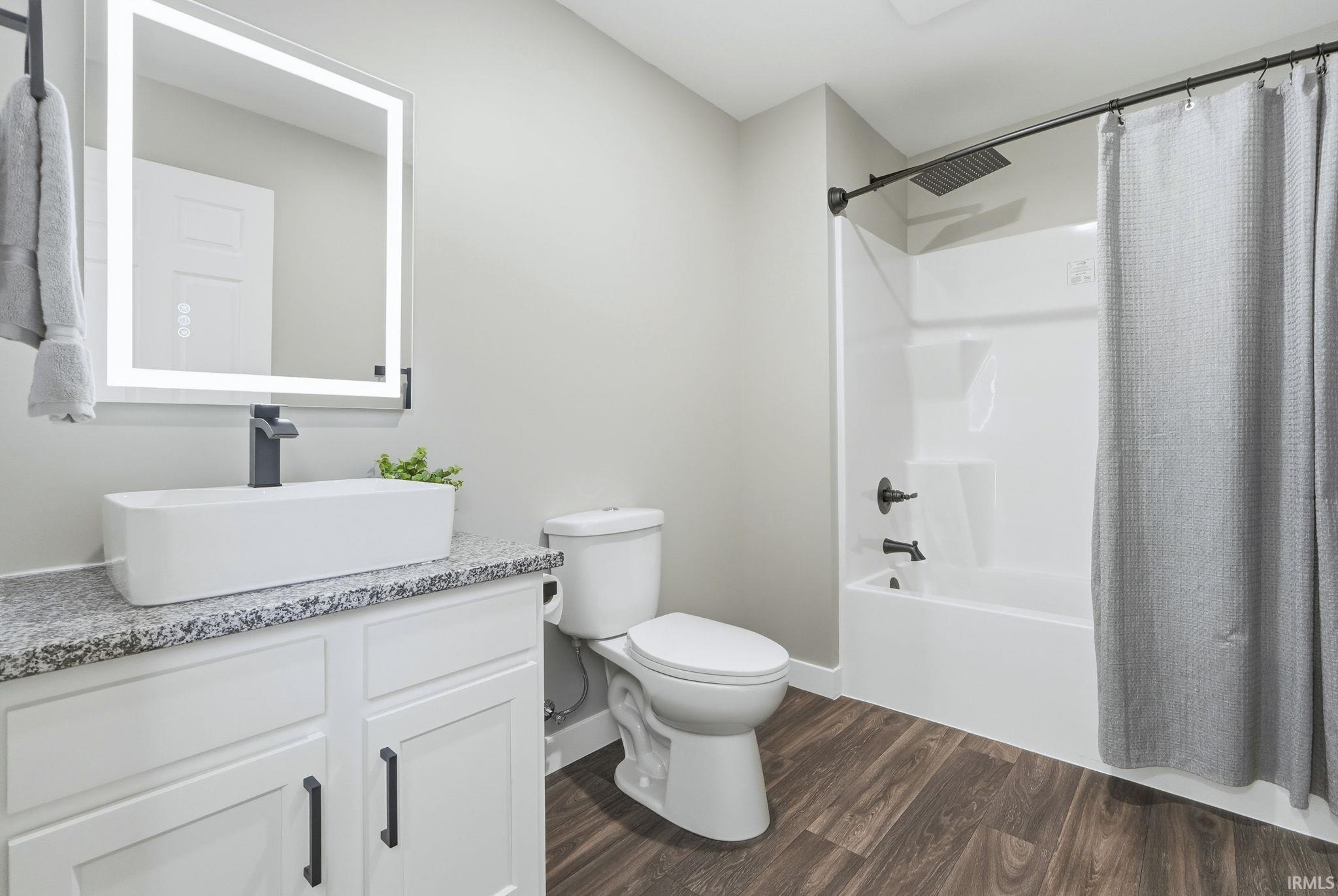 Photo 32 of 2812 Drexel Avenue