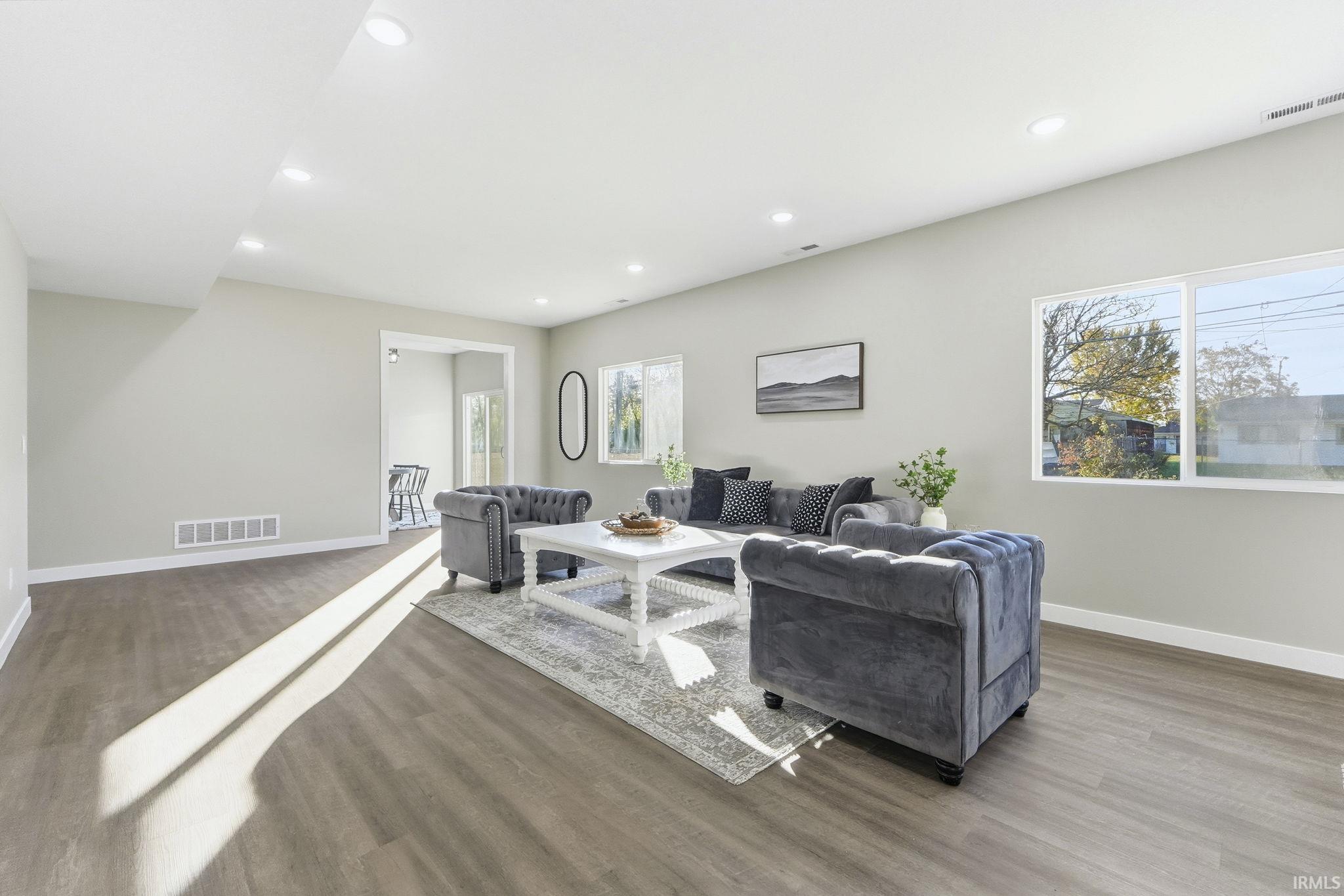 Photo 5 of 2812 Drexel Avenue