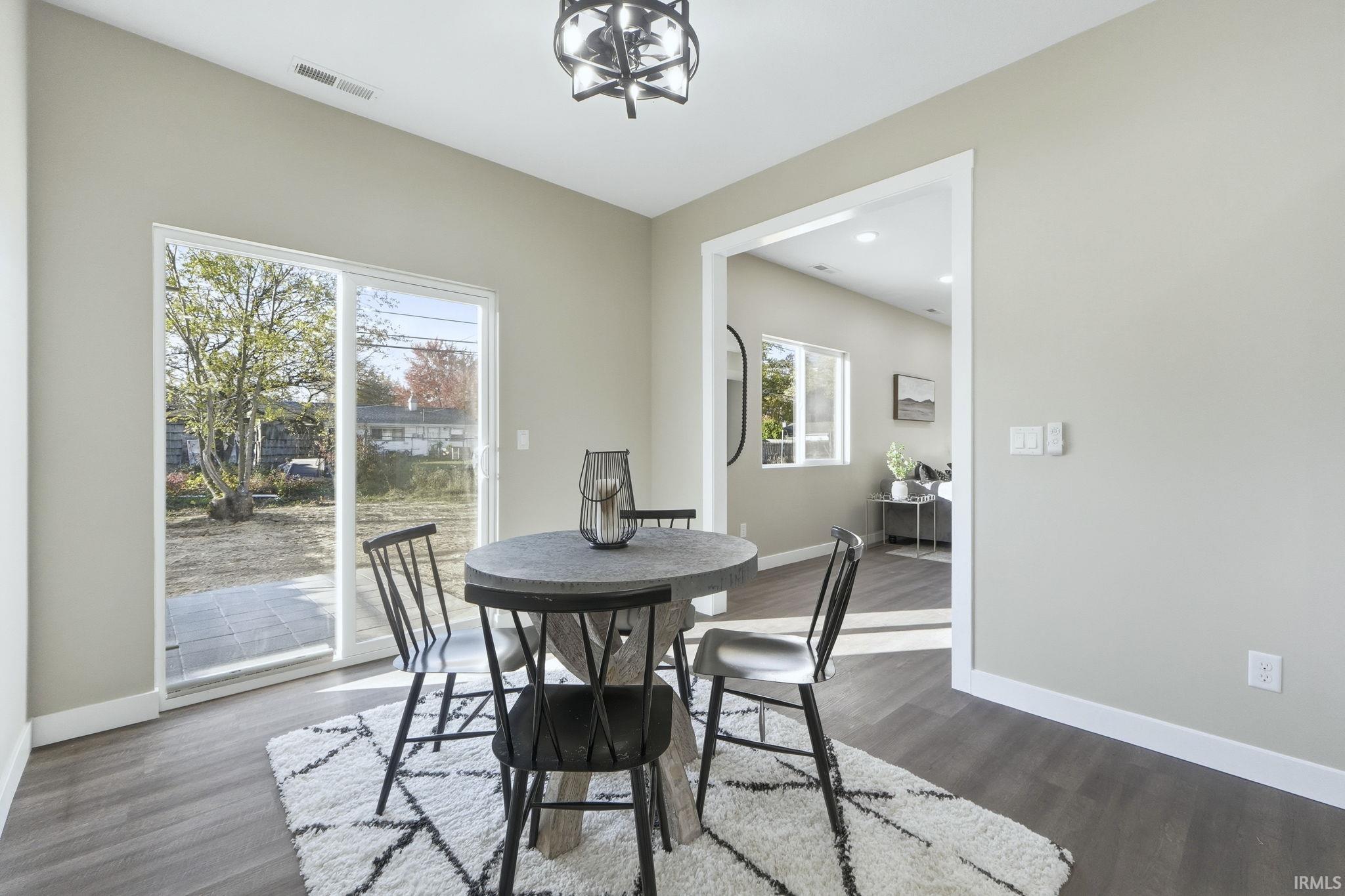 Photo 8 of 2812 Drexel Avenue