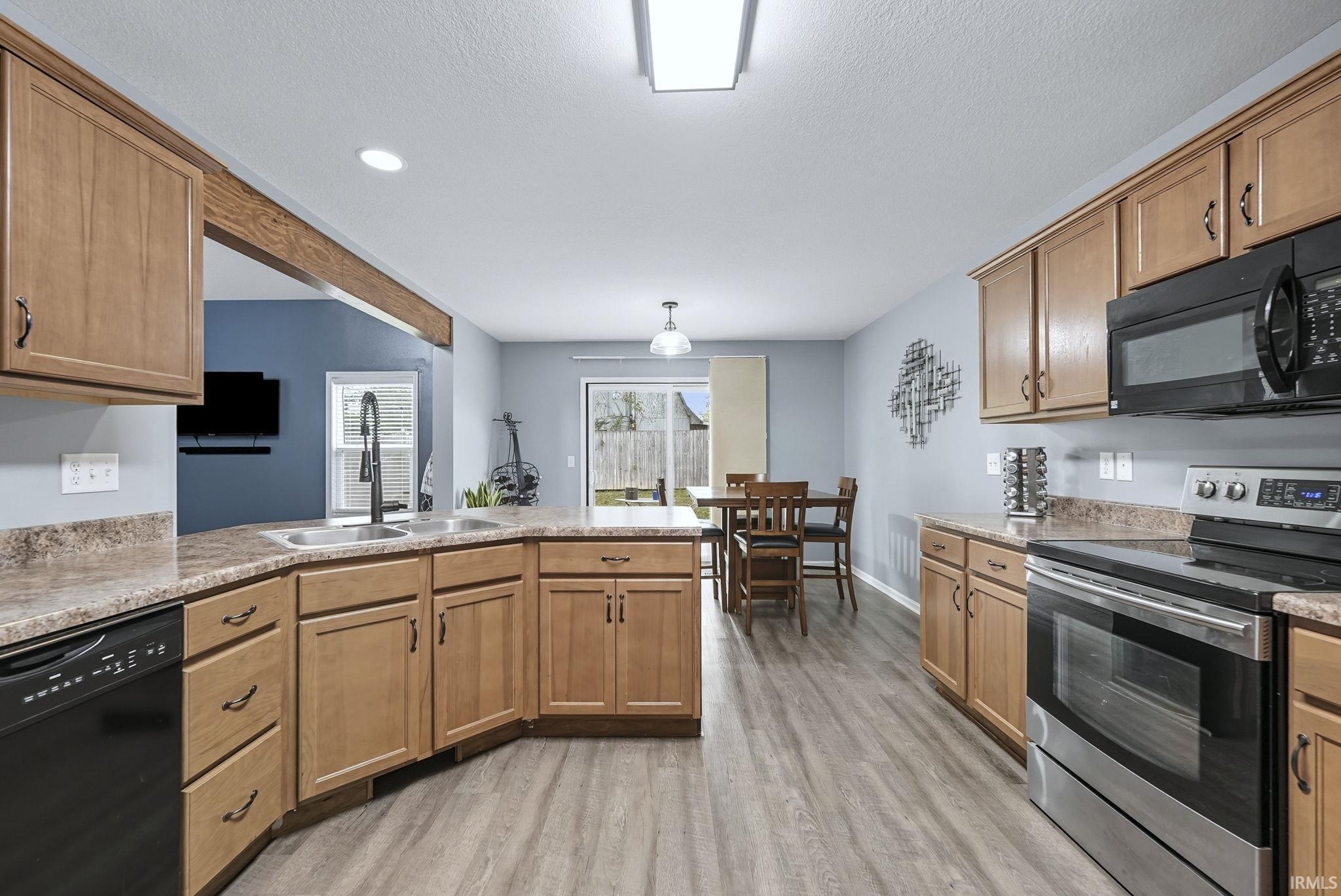 Photo 13 of 15330 Cypress Pointe Drive