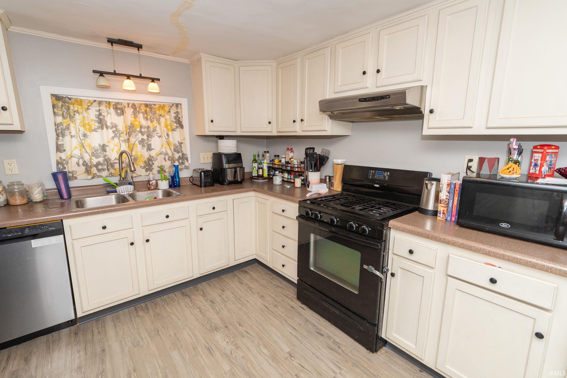 Photo 6 of 223 Kenwood Avenue