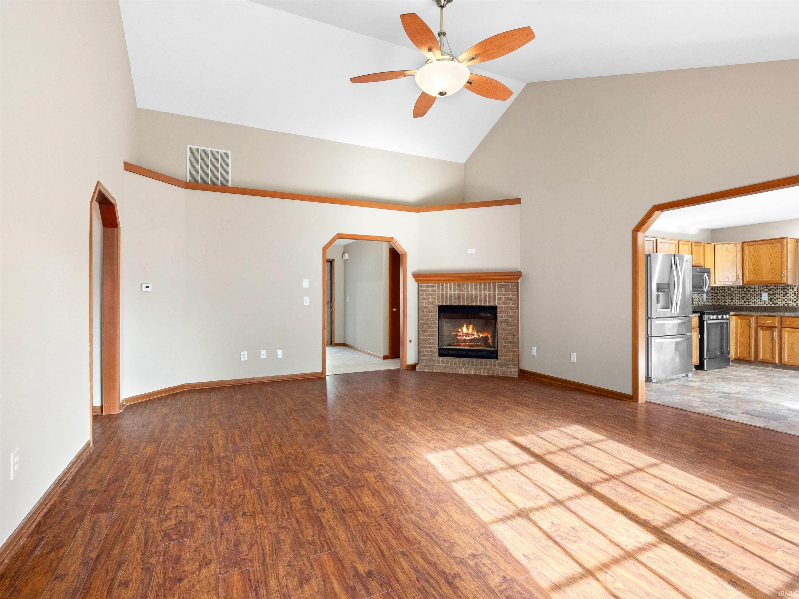 Photo 8 of 1905 Maple Lane