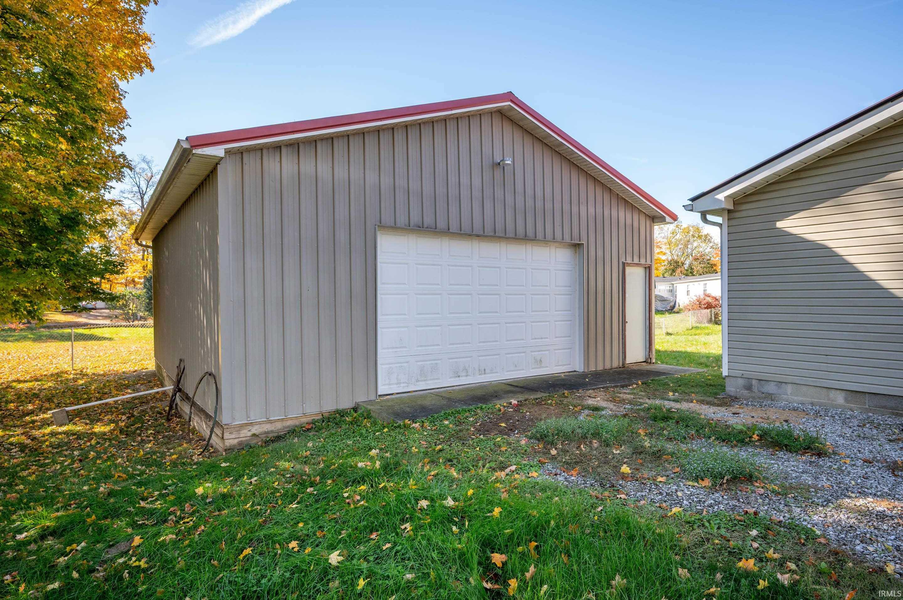 Homes for sale in New Castle, IN | 411 W Shoshoni Trl, New Castle, IN 47362 | MLS# 202543947