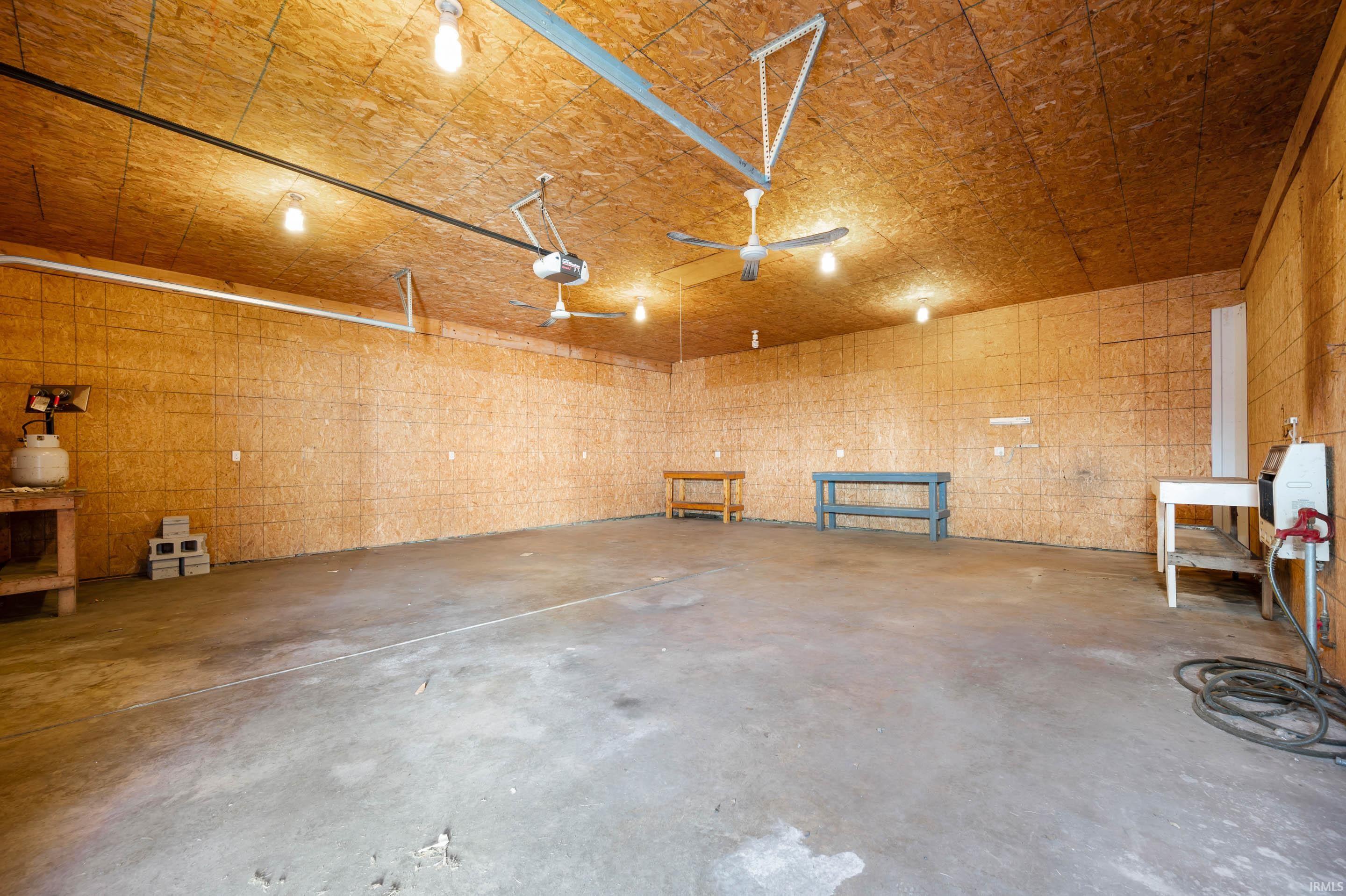 Homes for sale in New Castle, IN | 411 W Shoshoni Trl, New Castle, IN 47362 | MLS# 202543947