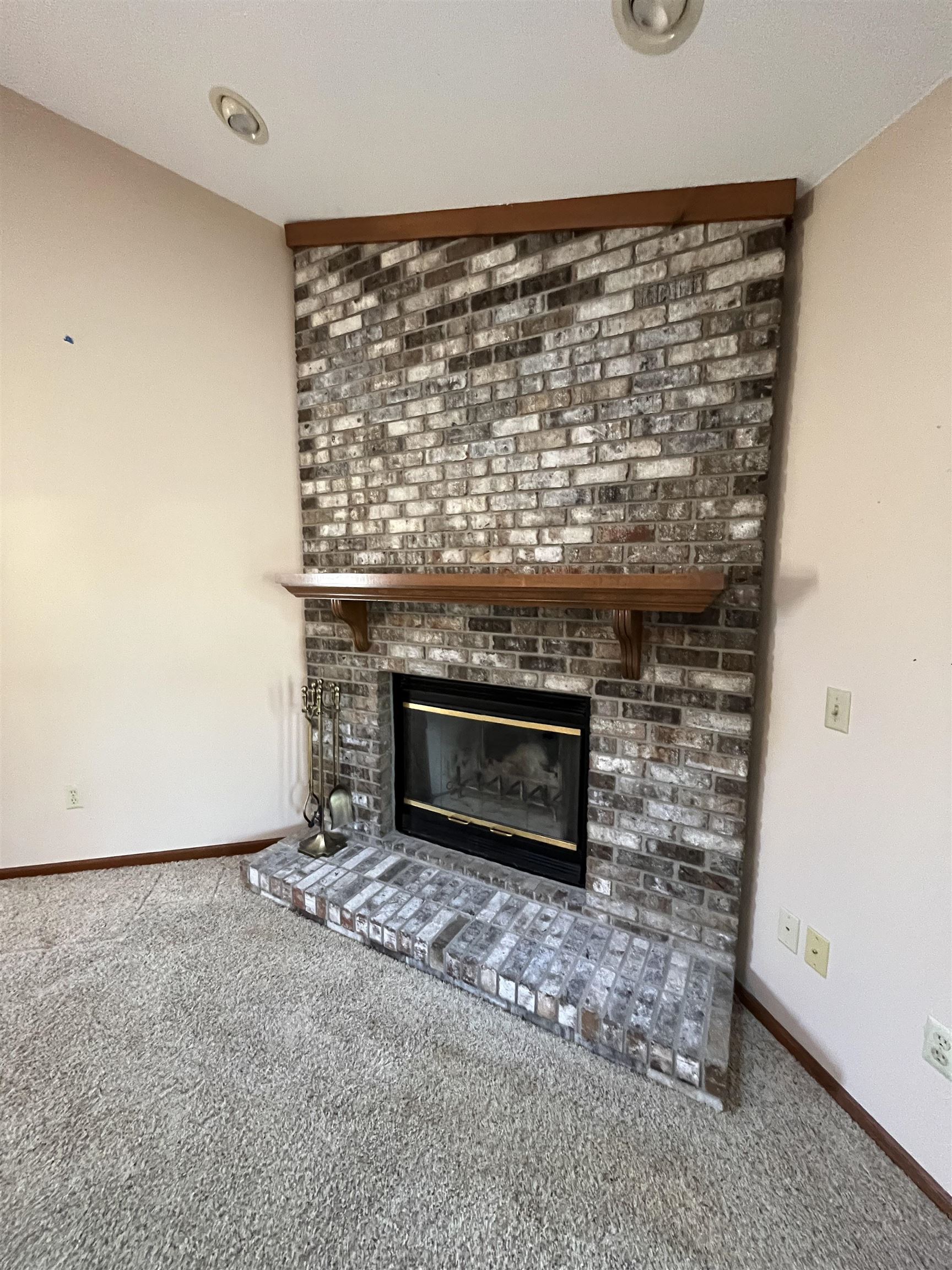 Photo 14 of 5925 Gate Tree Lane