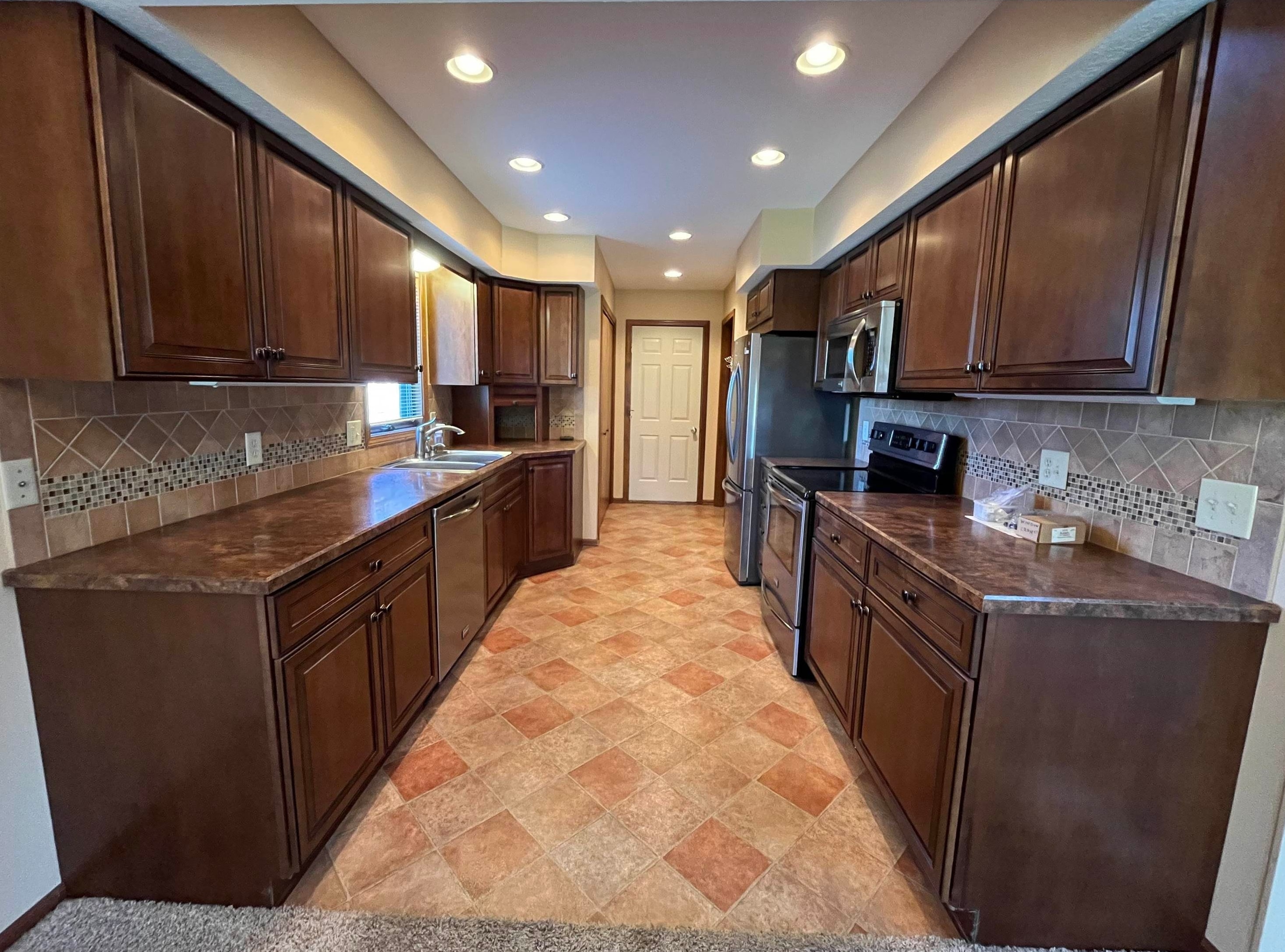 Photo 17 of 5925 Gate Tree Lane