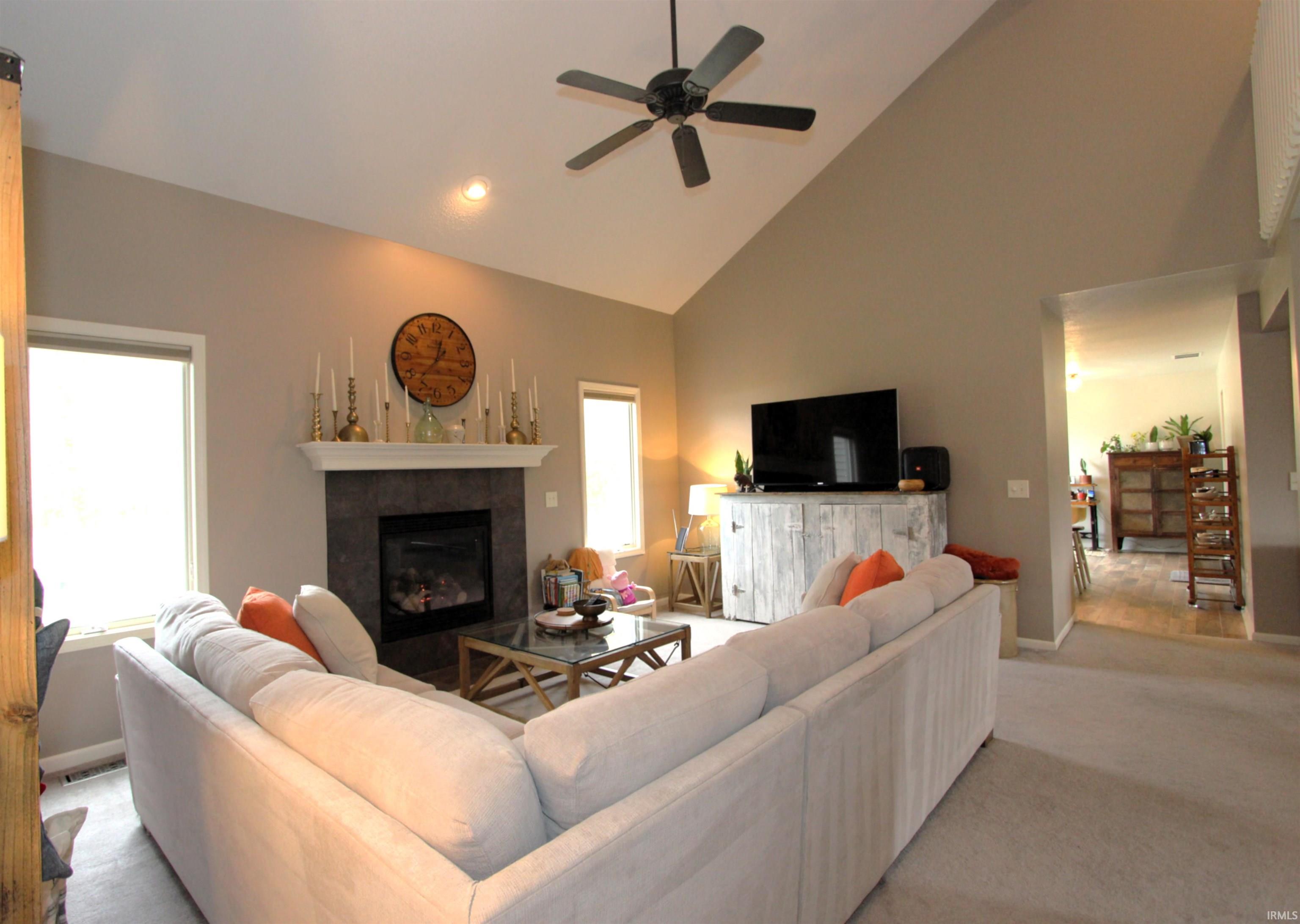 Photo 3 of 212 N Westchester Drive