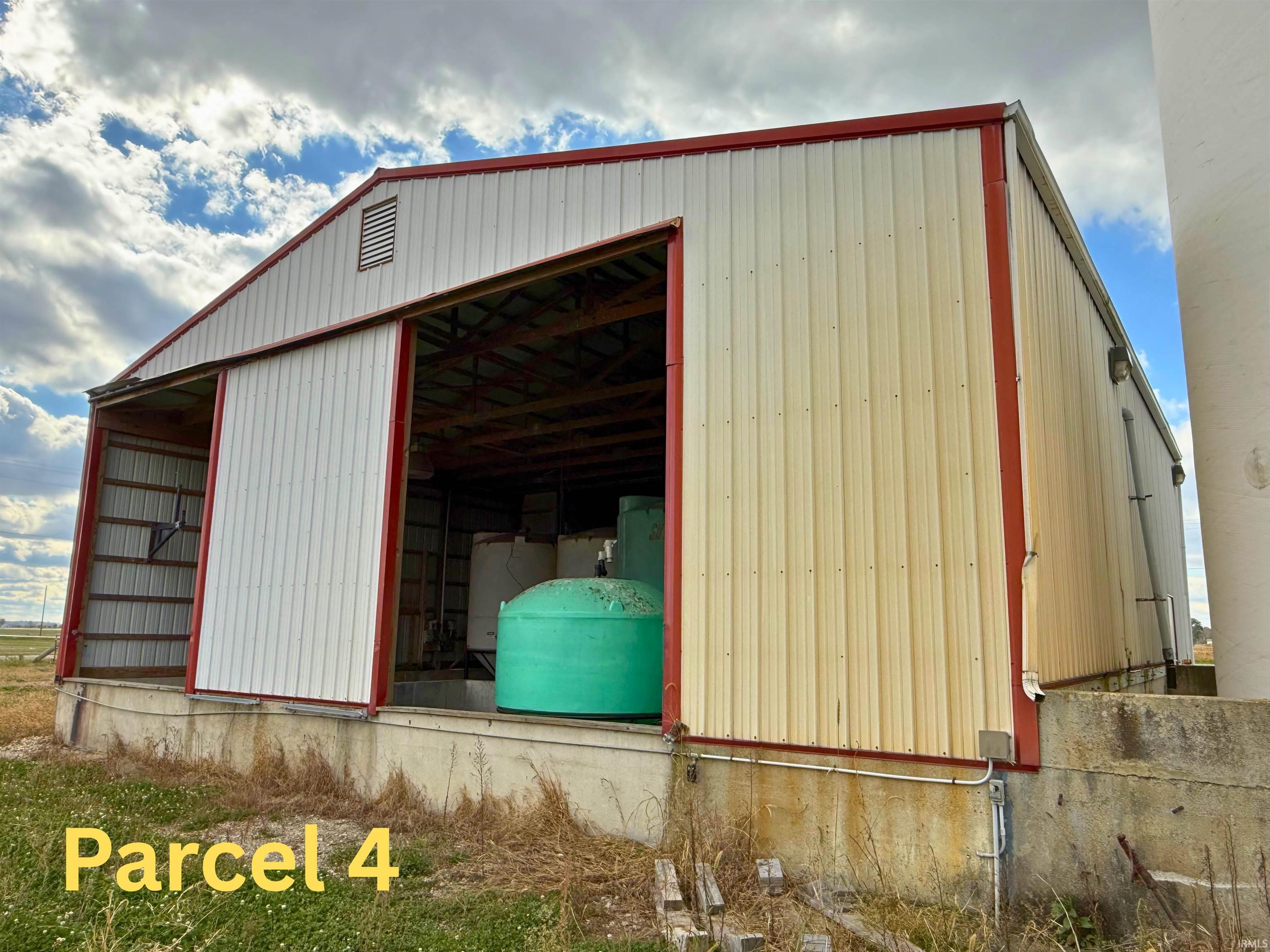 Photo 3 of 968 S IN-19 Highway