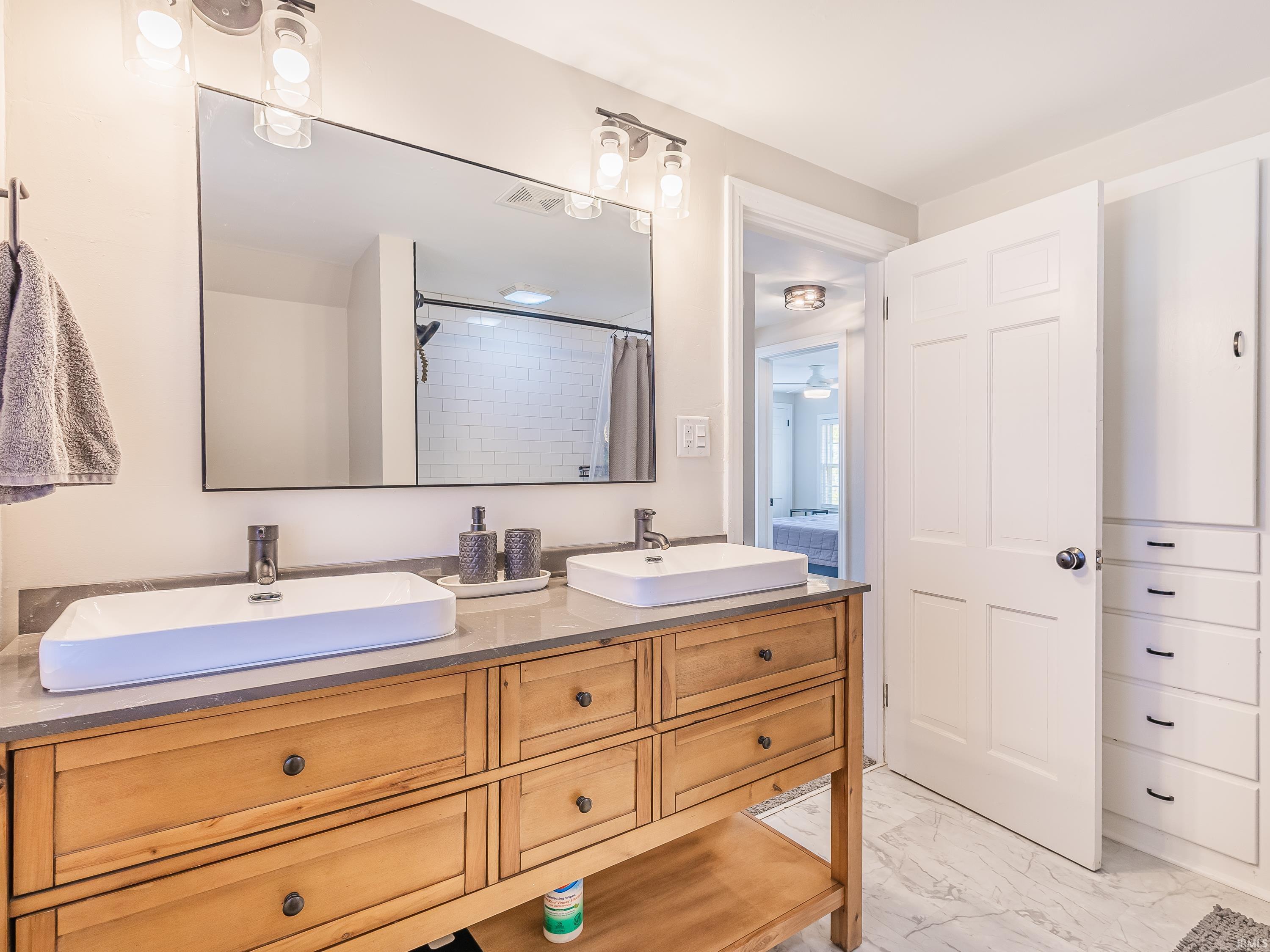 Photo 11 of 933 E Rudisill Boulevard