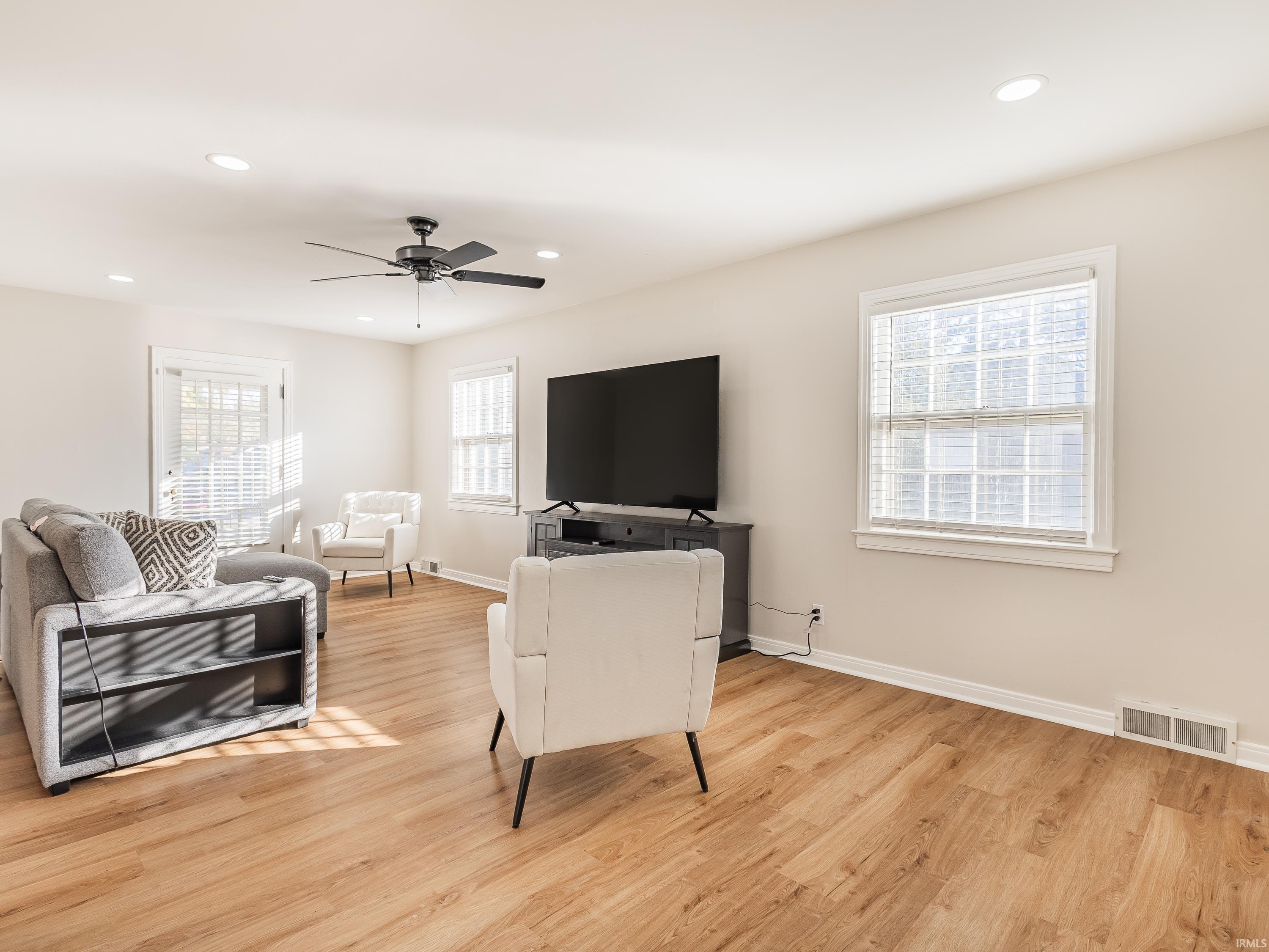 Photo 2 of 933 E Rudisill Boulevard