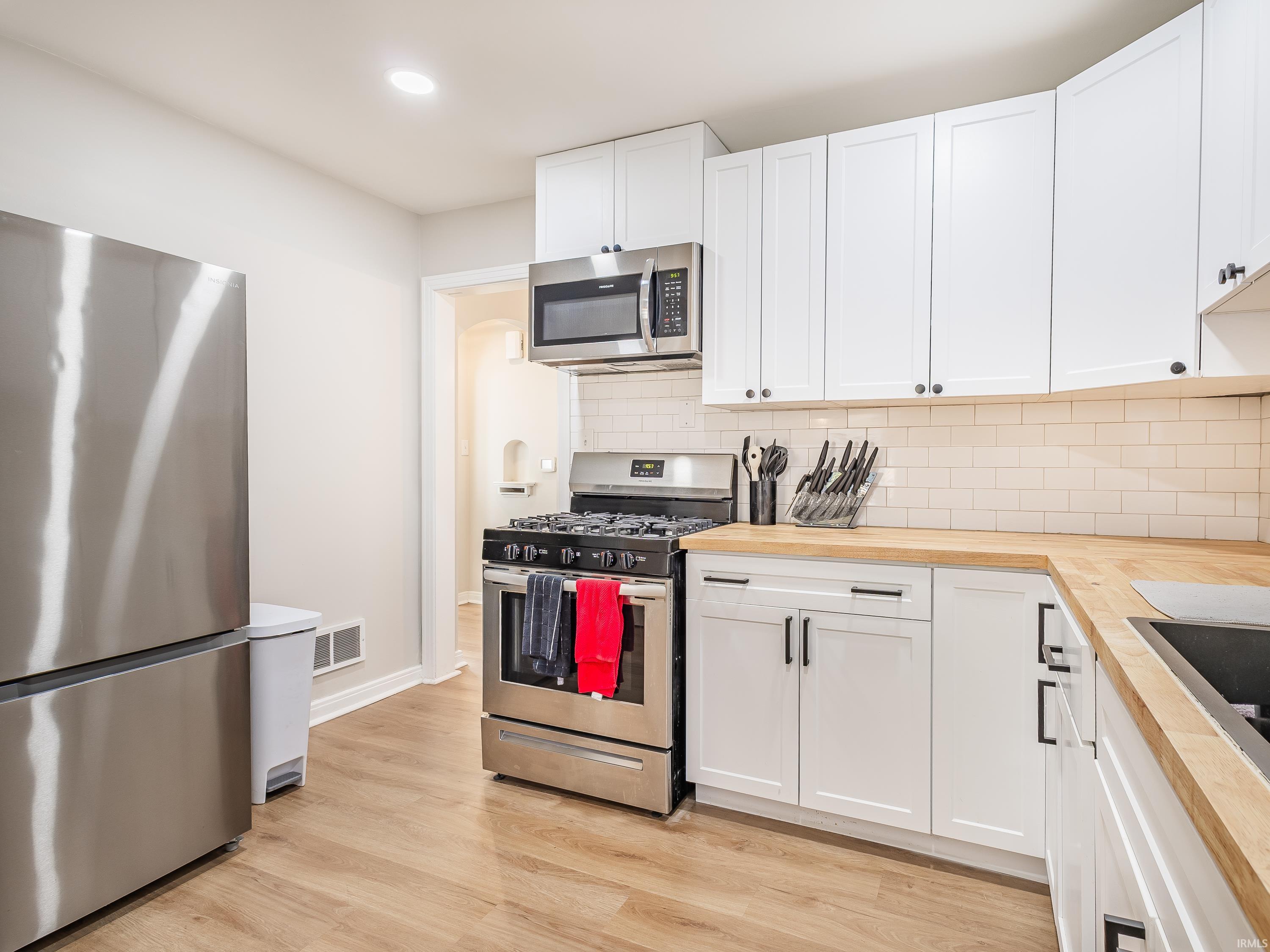 Photo 8 of 933 E Rudisill Boulevard