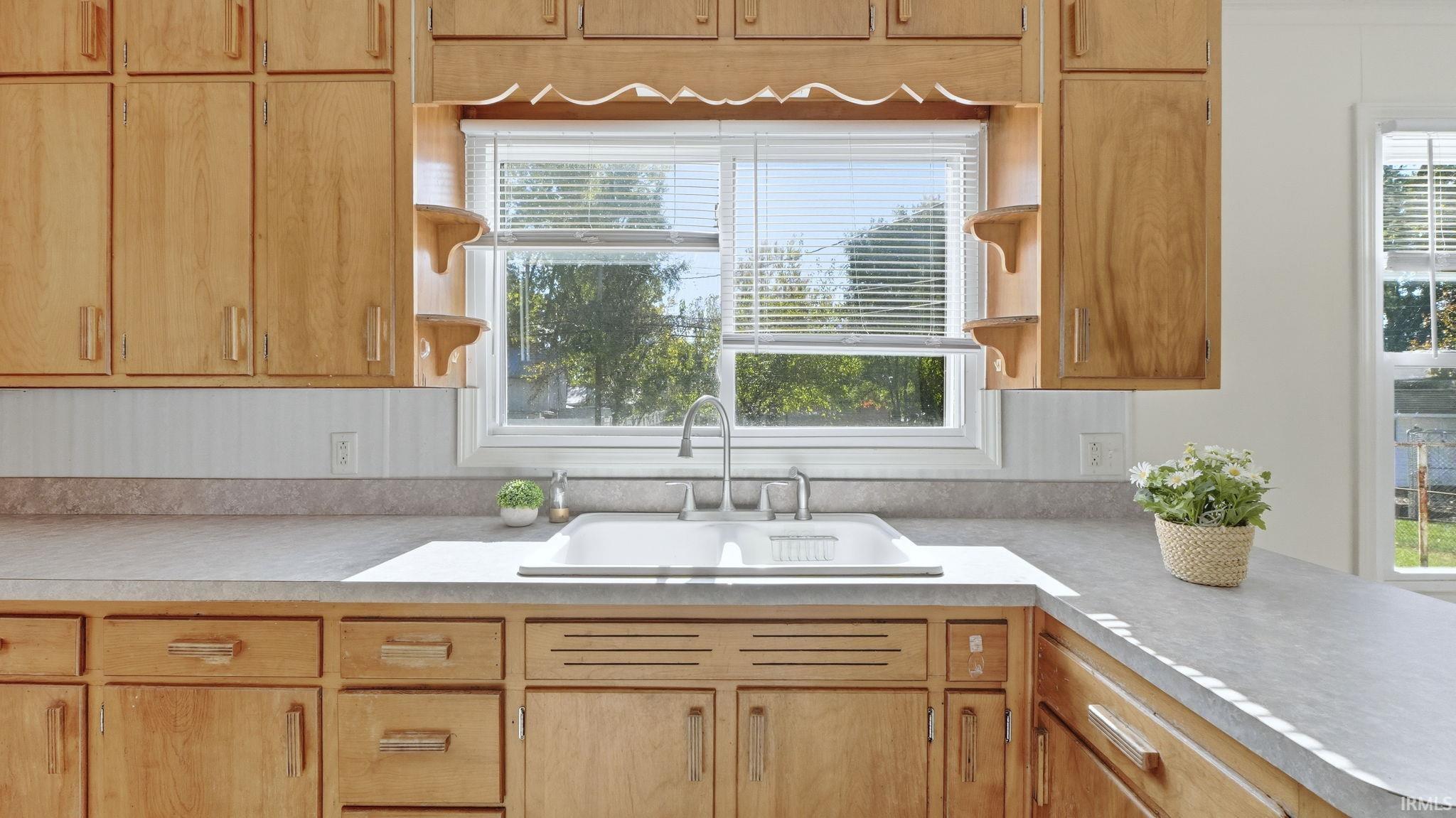 213 E Maple Grove Street