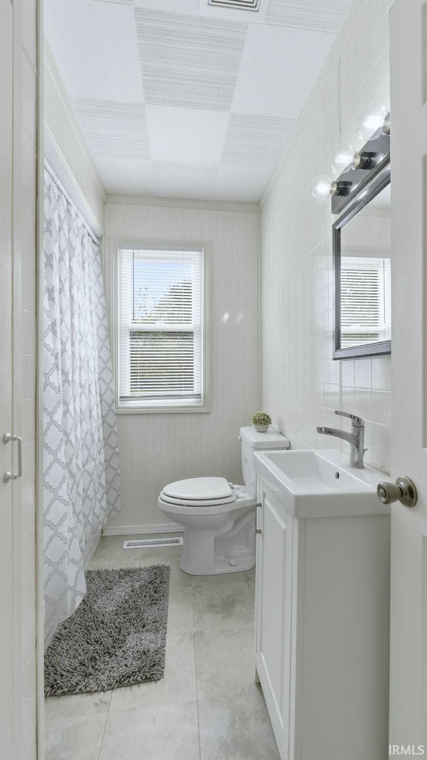 213 E Maple Grove Street