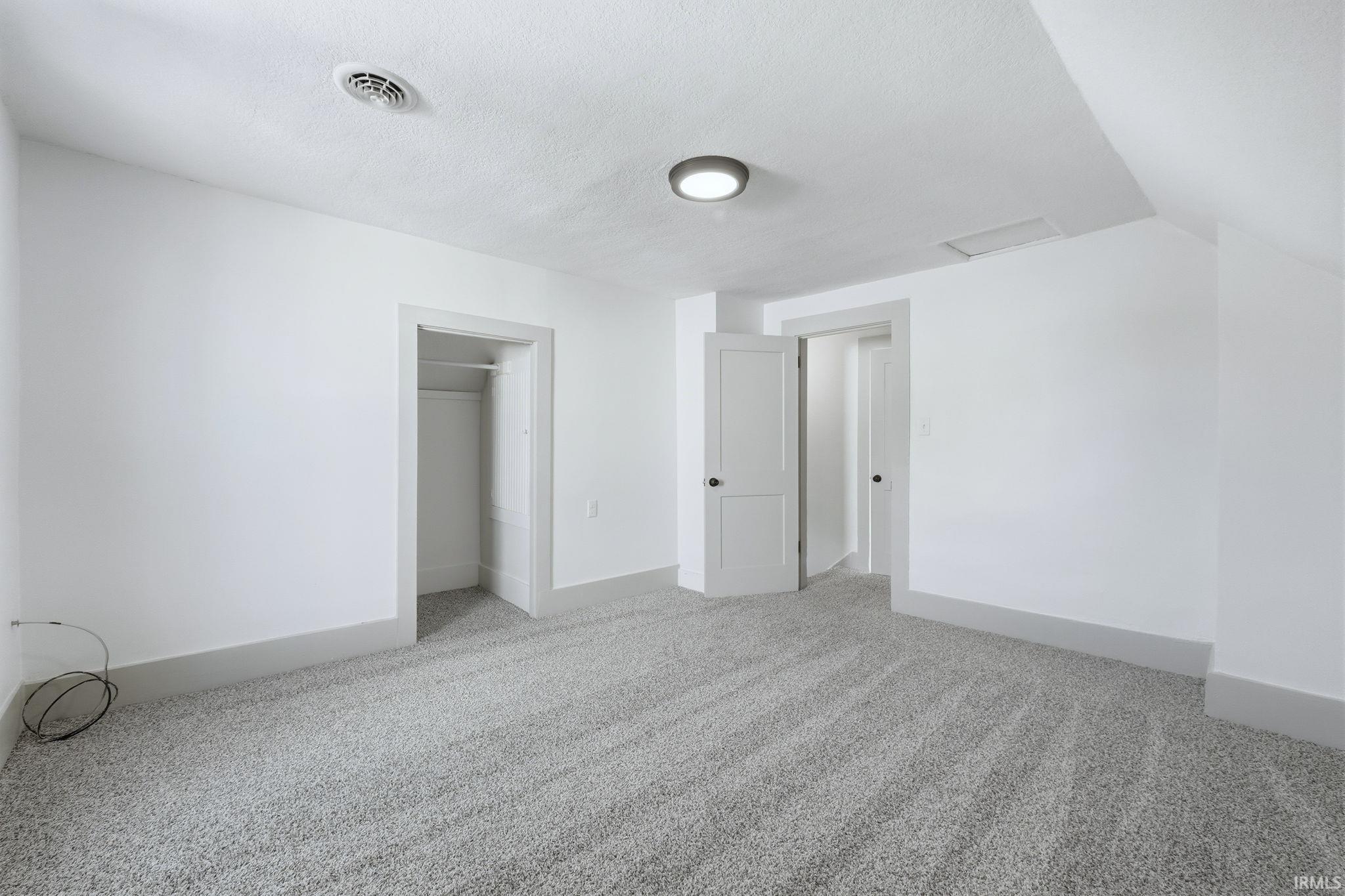 Photo 14 of 325 N Lafontaine Street