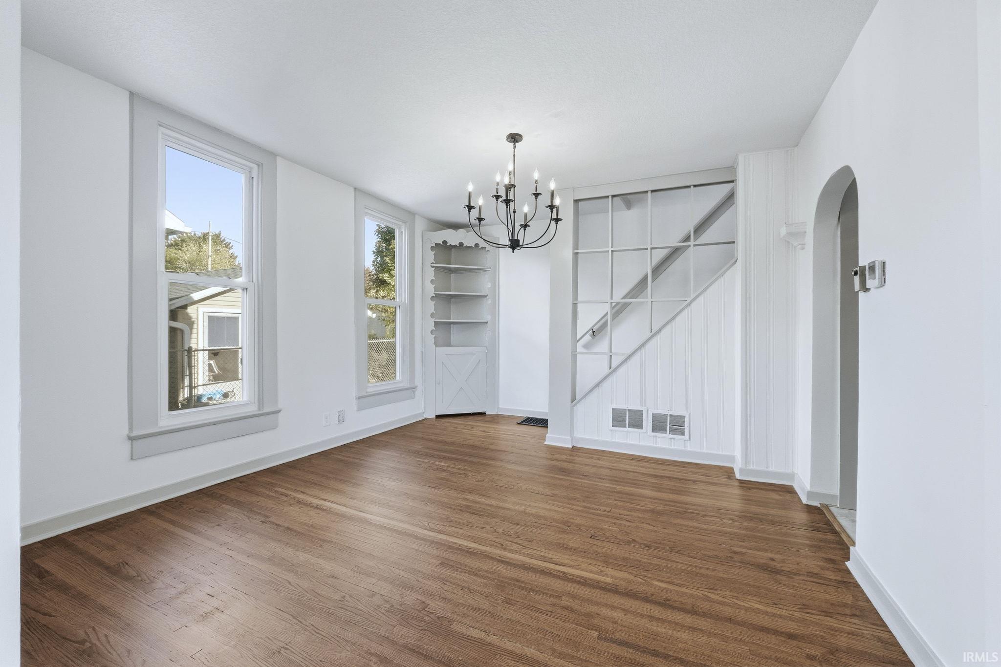 Photo 6 of 325 N Lafontaine Street