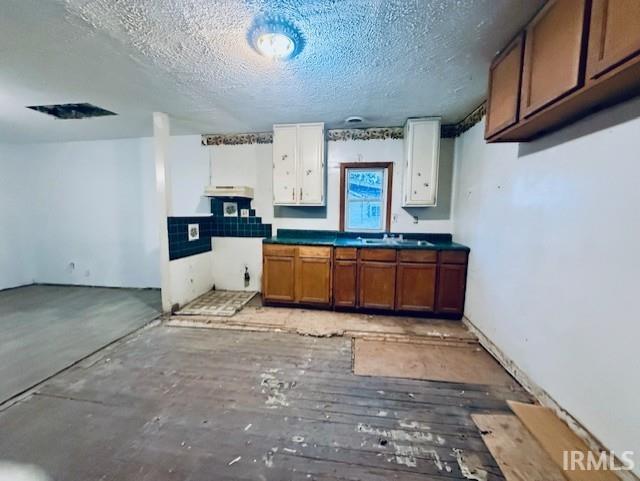 Homes for sale in Wolcott, IN | 205 W Scott St, Wolcott, IN 47995 | MLS# 202544026