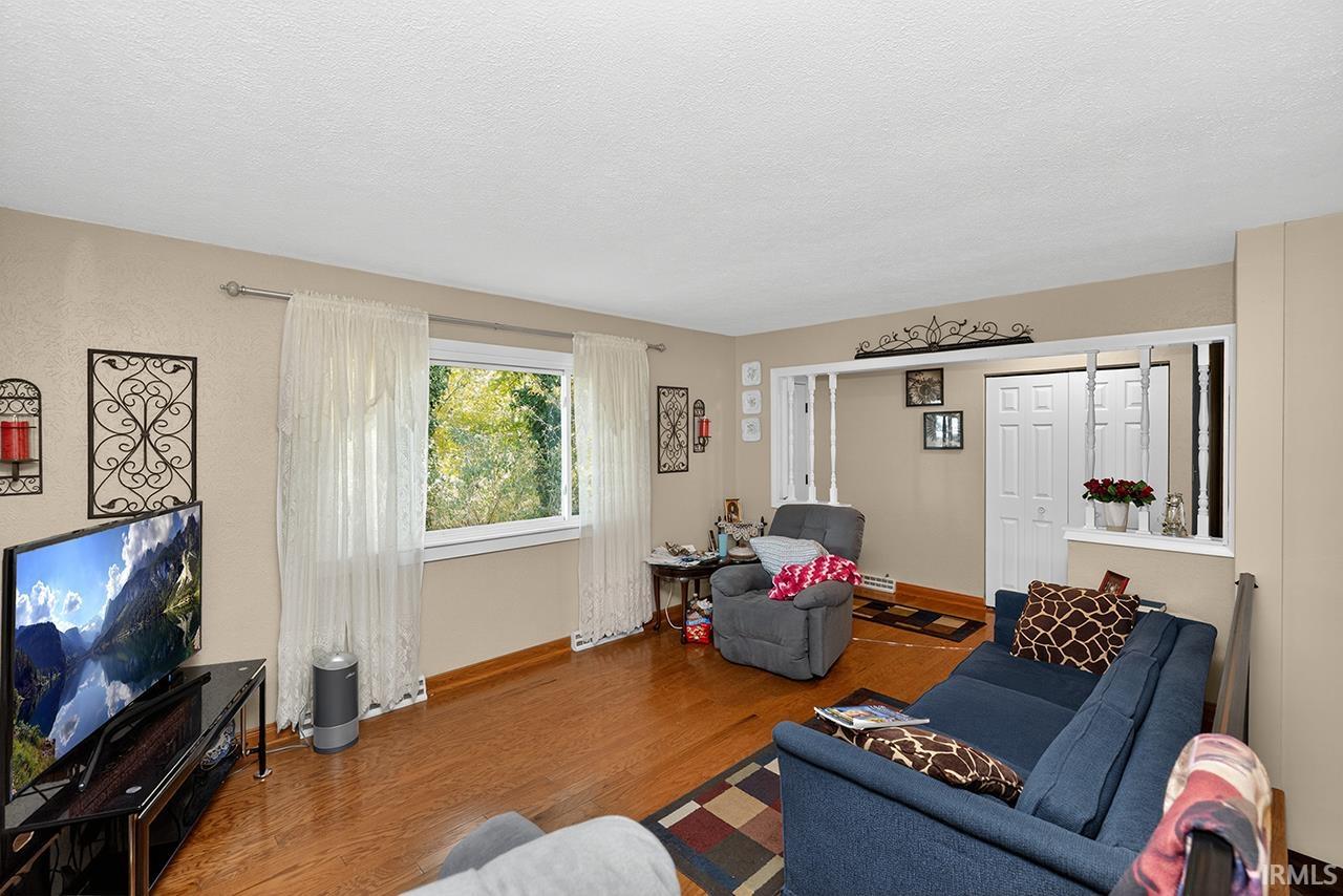 Photo 10 of 807 N River Road