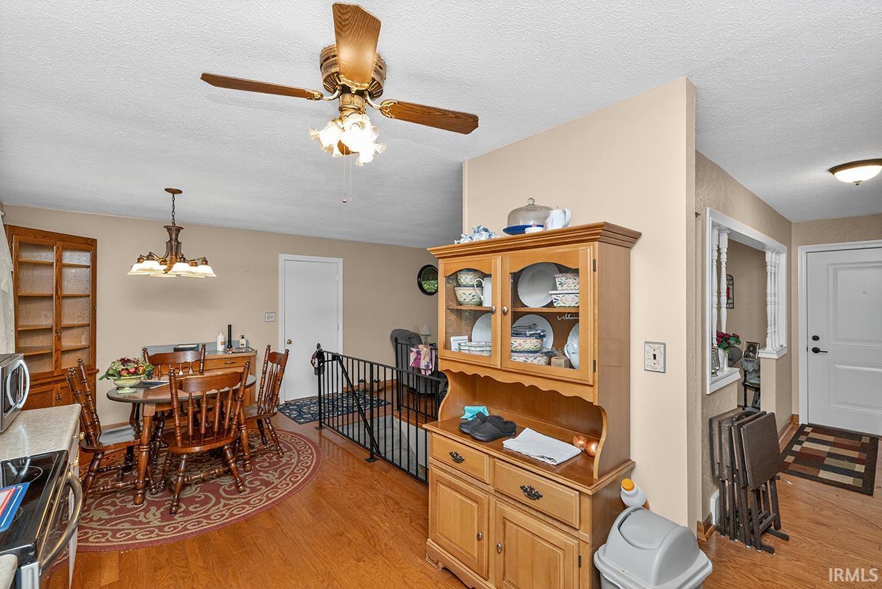 Photo 14 of 807 N River Road