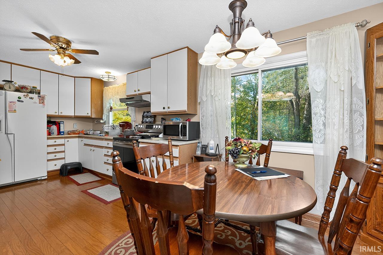 Photo 16 of 807 N River Road