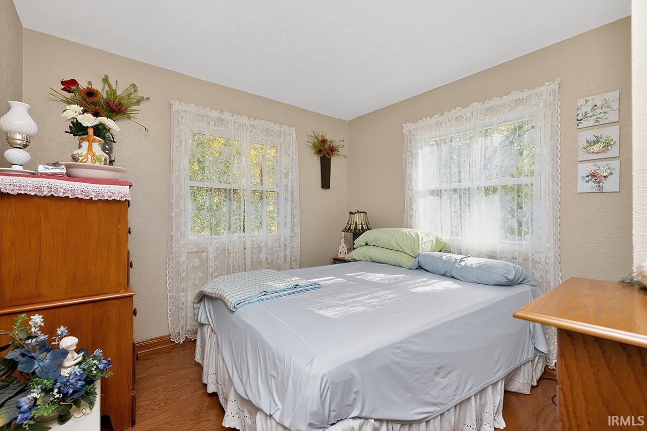 Photo 17 of 807 N River Road