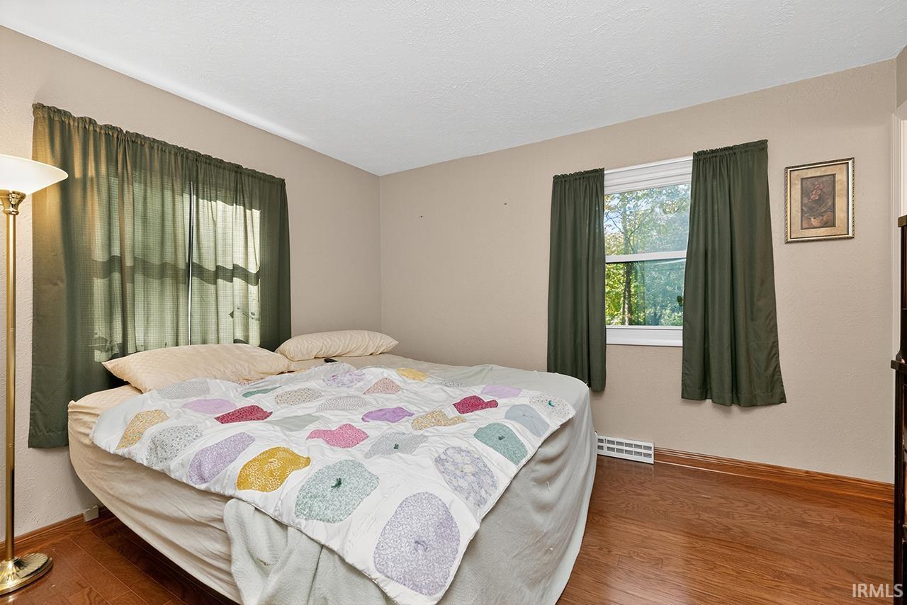 Photo 18 of 807 N River Road