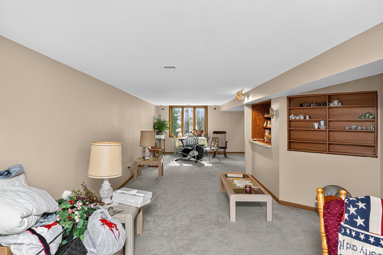 Photo 21 of 807 N River Road