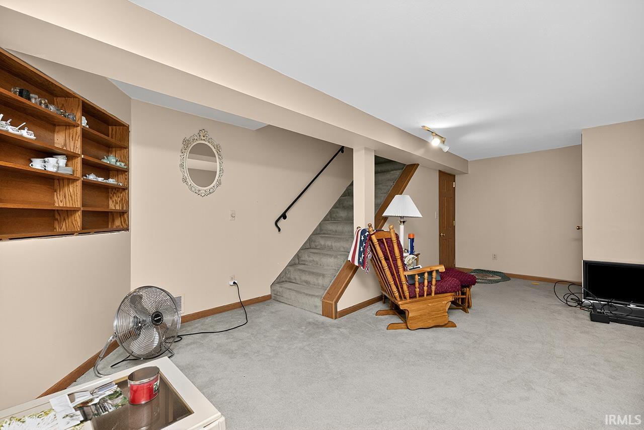 Photo 22 of 807 N River Road