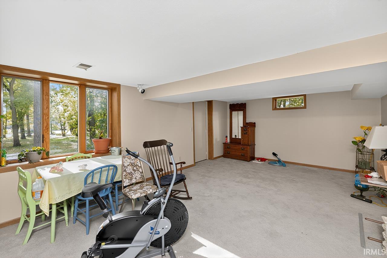 Photo 23 of 807 N River Road