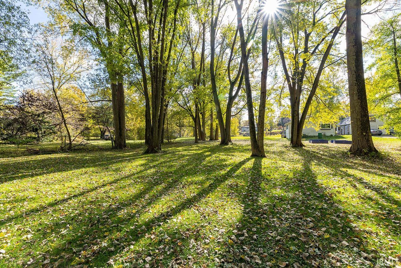 Photo 8 of 807 N River Road