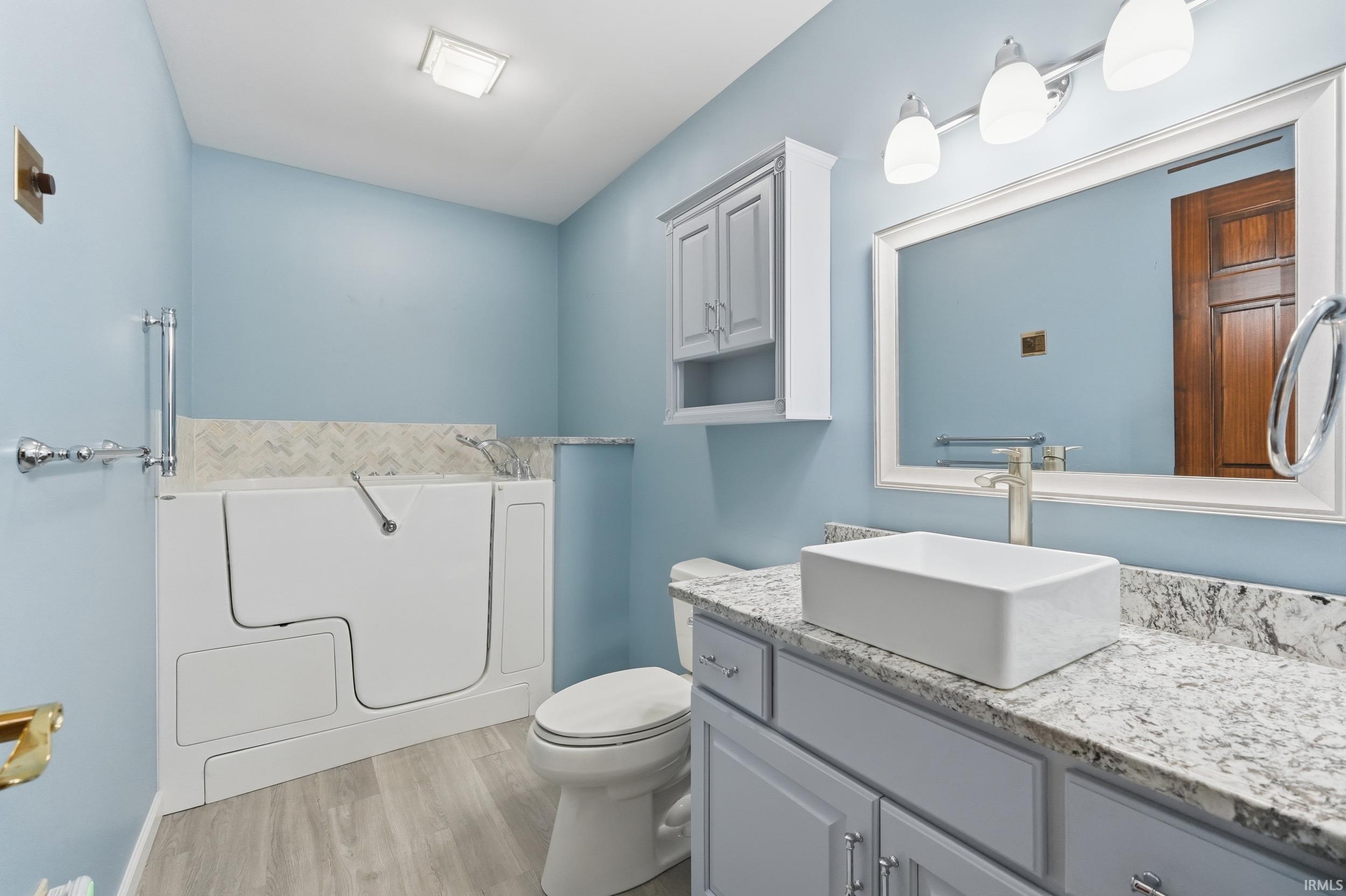 Photo 18 of 1011 Elm Street