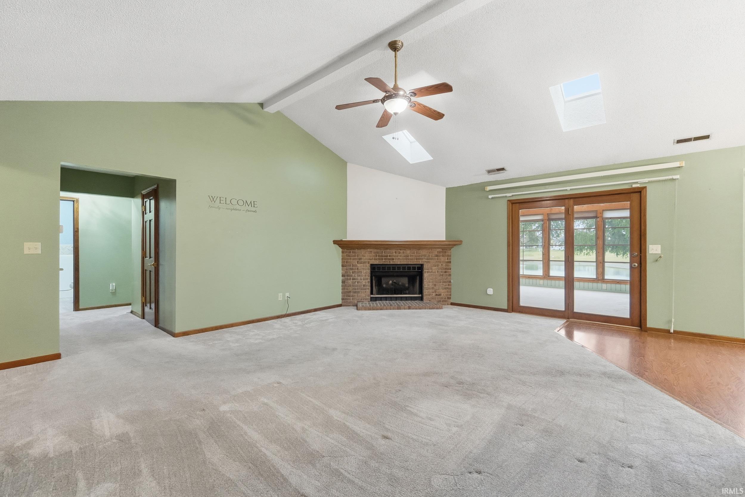 Photo 3 of 1011 Elm Street