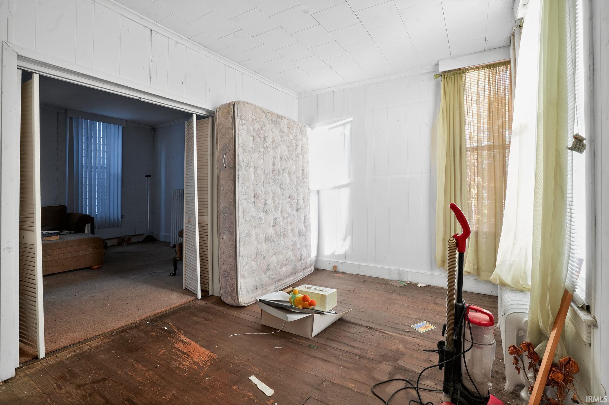 Photo 11 of 920 Madison Street