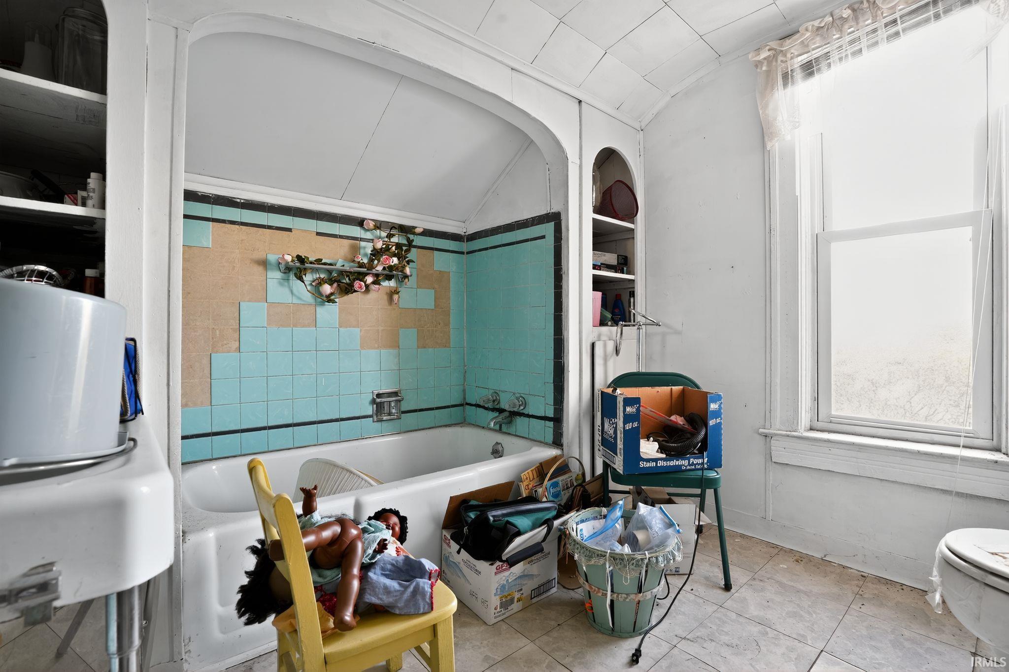 Photo 21 of 920 Madison Street