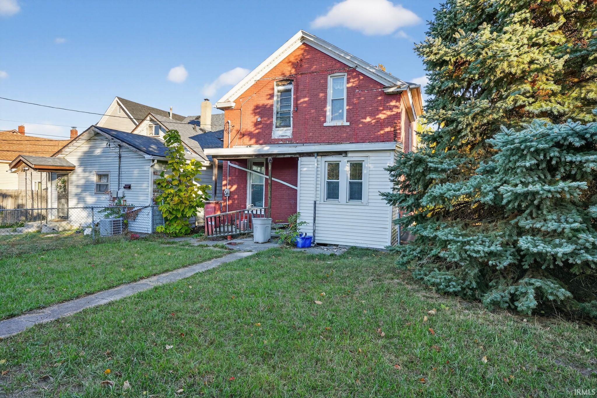 Photo 4 of 920 Madison Street