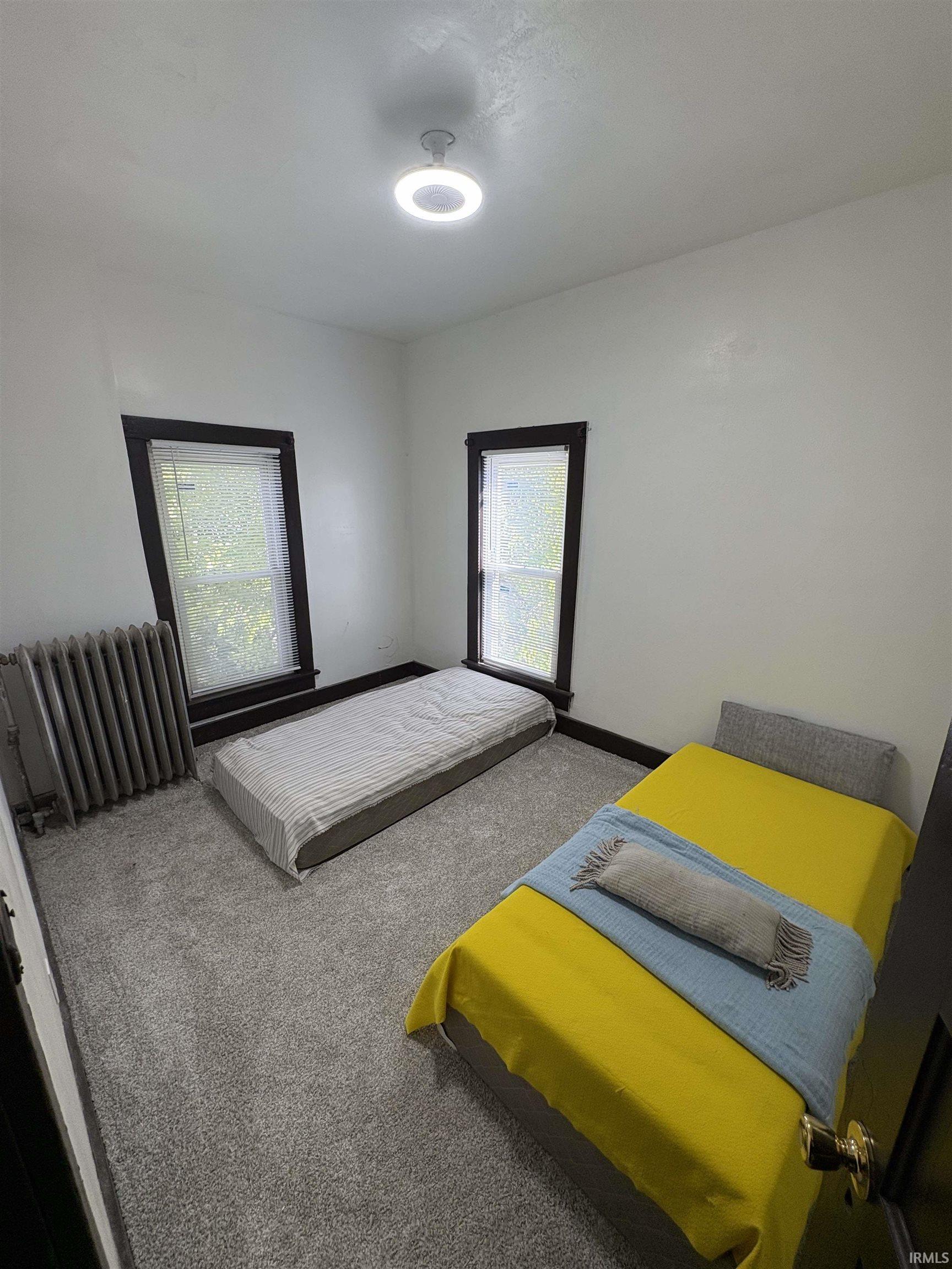 Photo 15 of 613 E Lewis Street