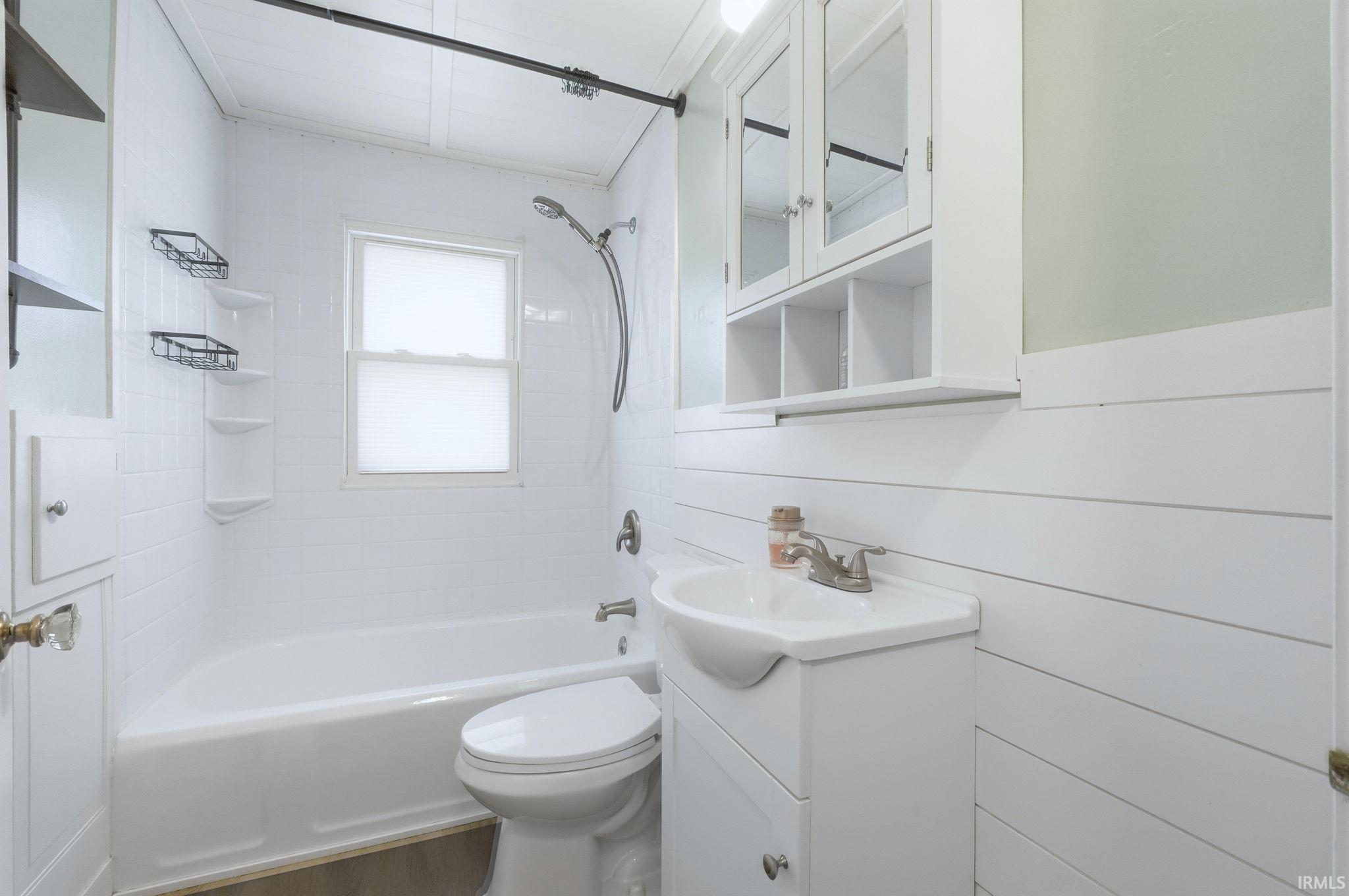 Photo 11 of 545 Charlotte Avenue