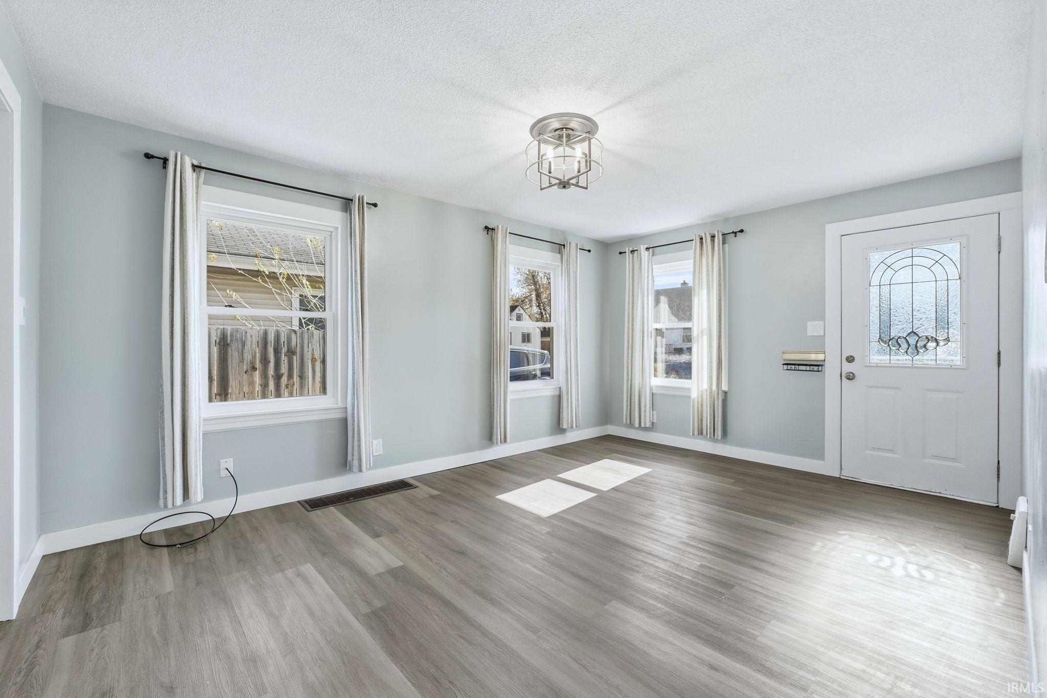 Photo 3 of 545 Charlotte Avenue