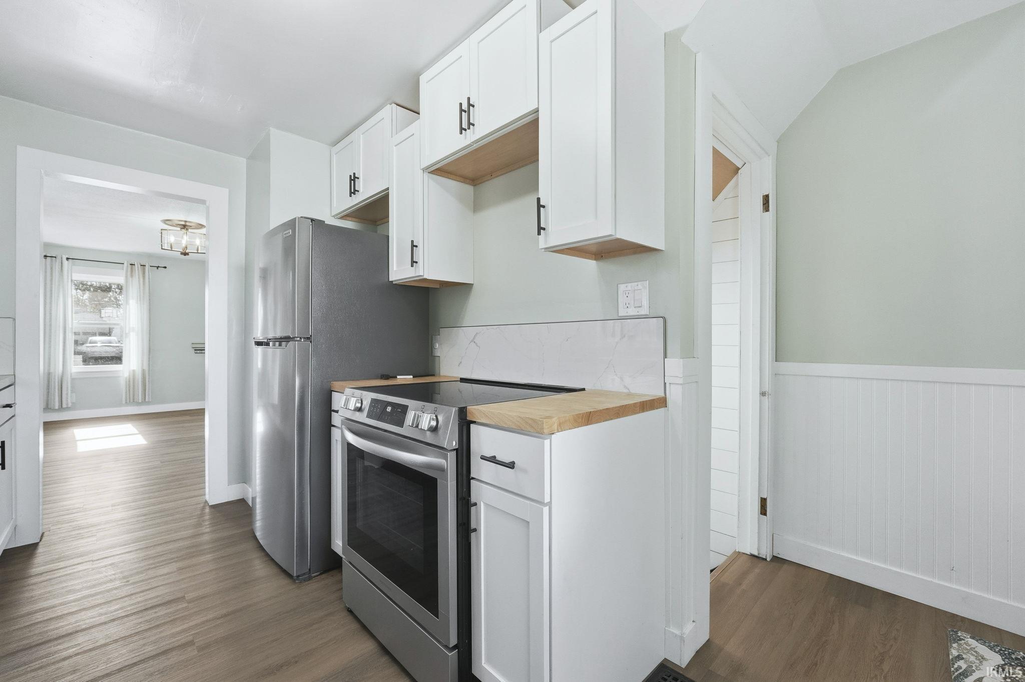 Photo 5 of 545 Charlotte Avenue