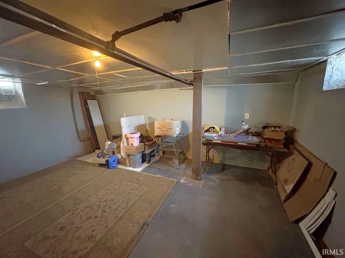 Photo 19 of 613 E Lewis Street