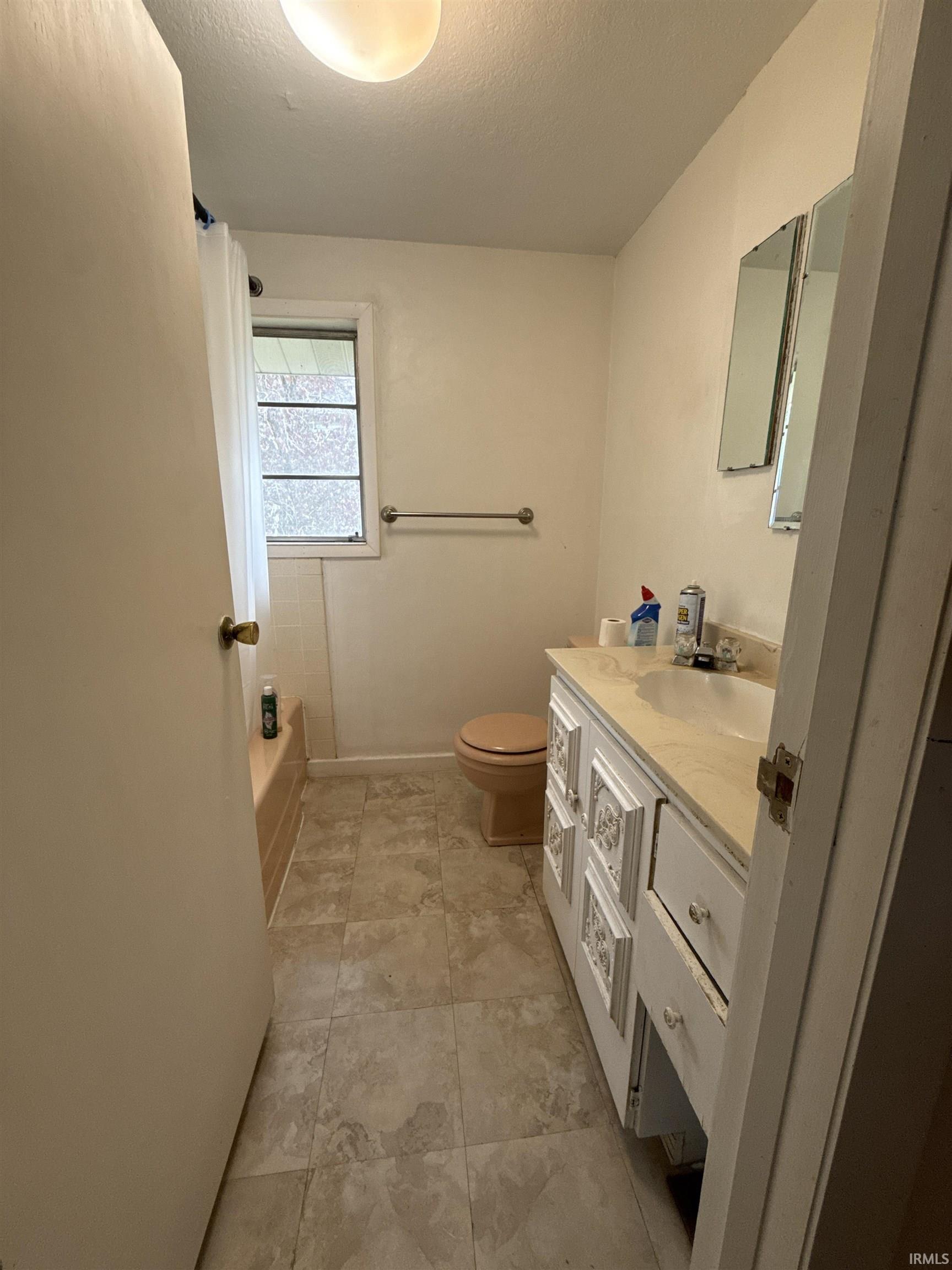 Photo 12 of 1617 Geller Street